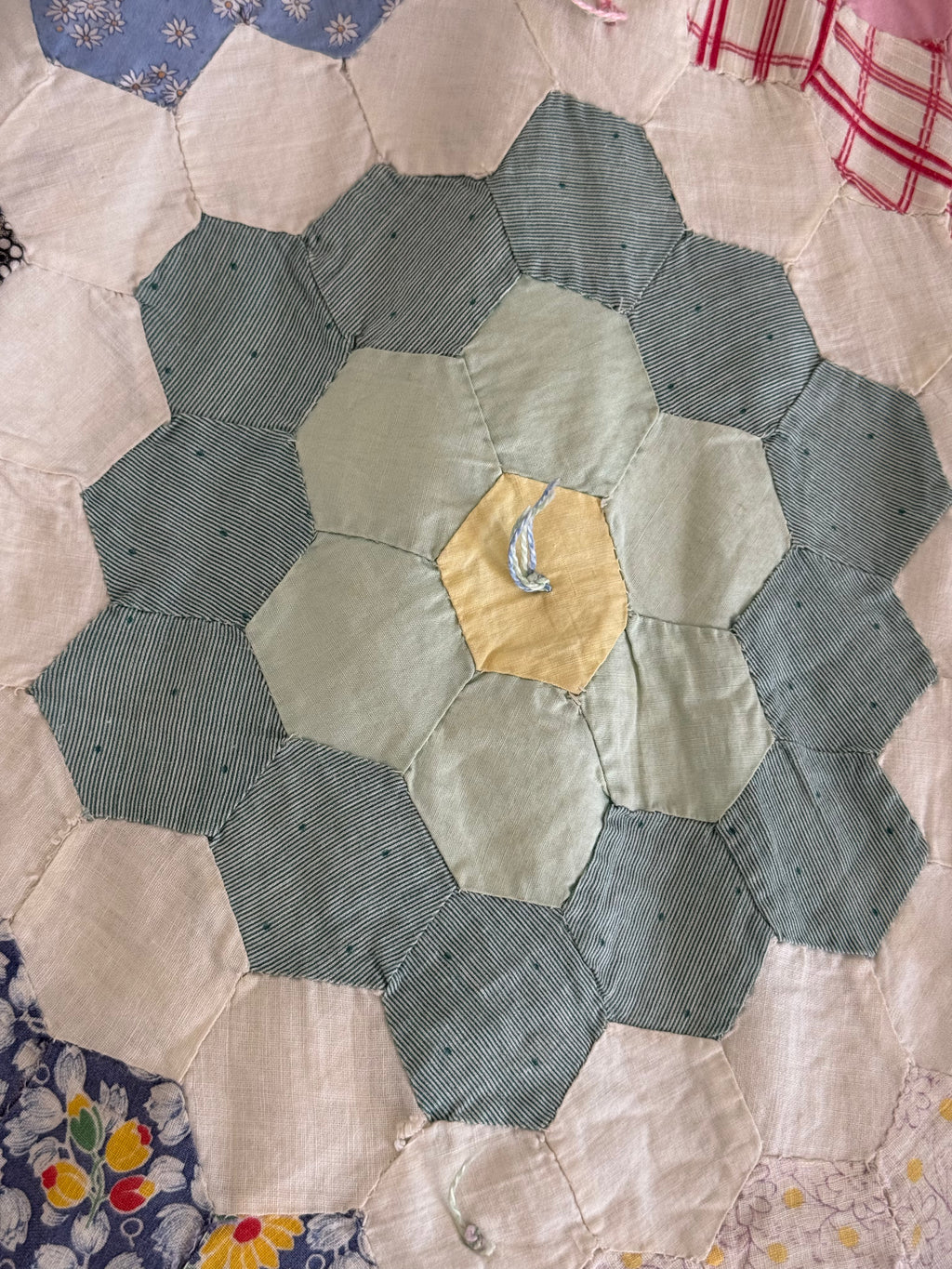 **SOLD** CUTTER - Vintage Grandma's Flower Garden Tied Quilt  **SOLD**
