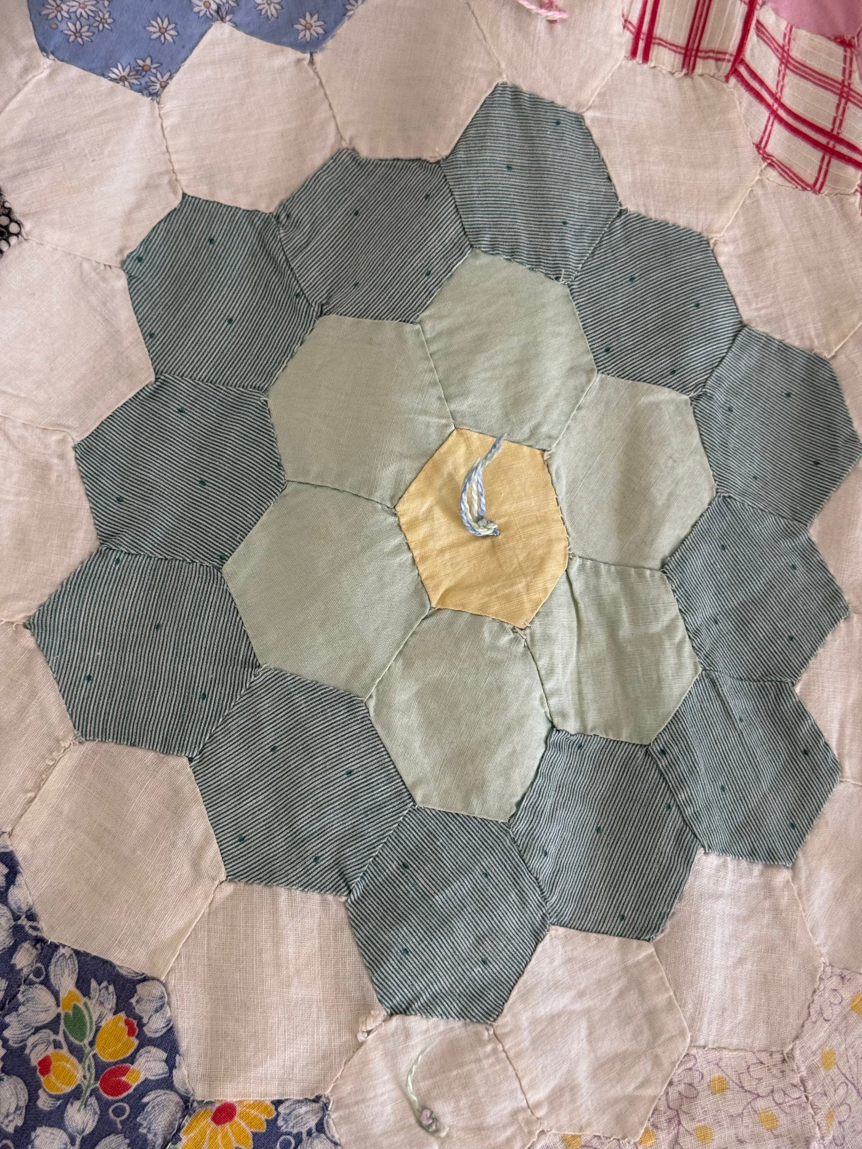 **SOLD** CUTTER - Vintage Grandma's Flower Garden Tied Quilt  **SOLD**