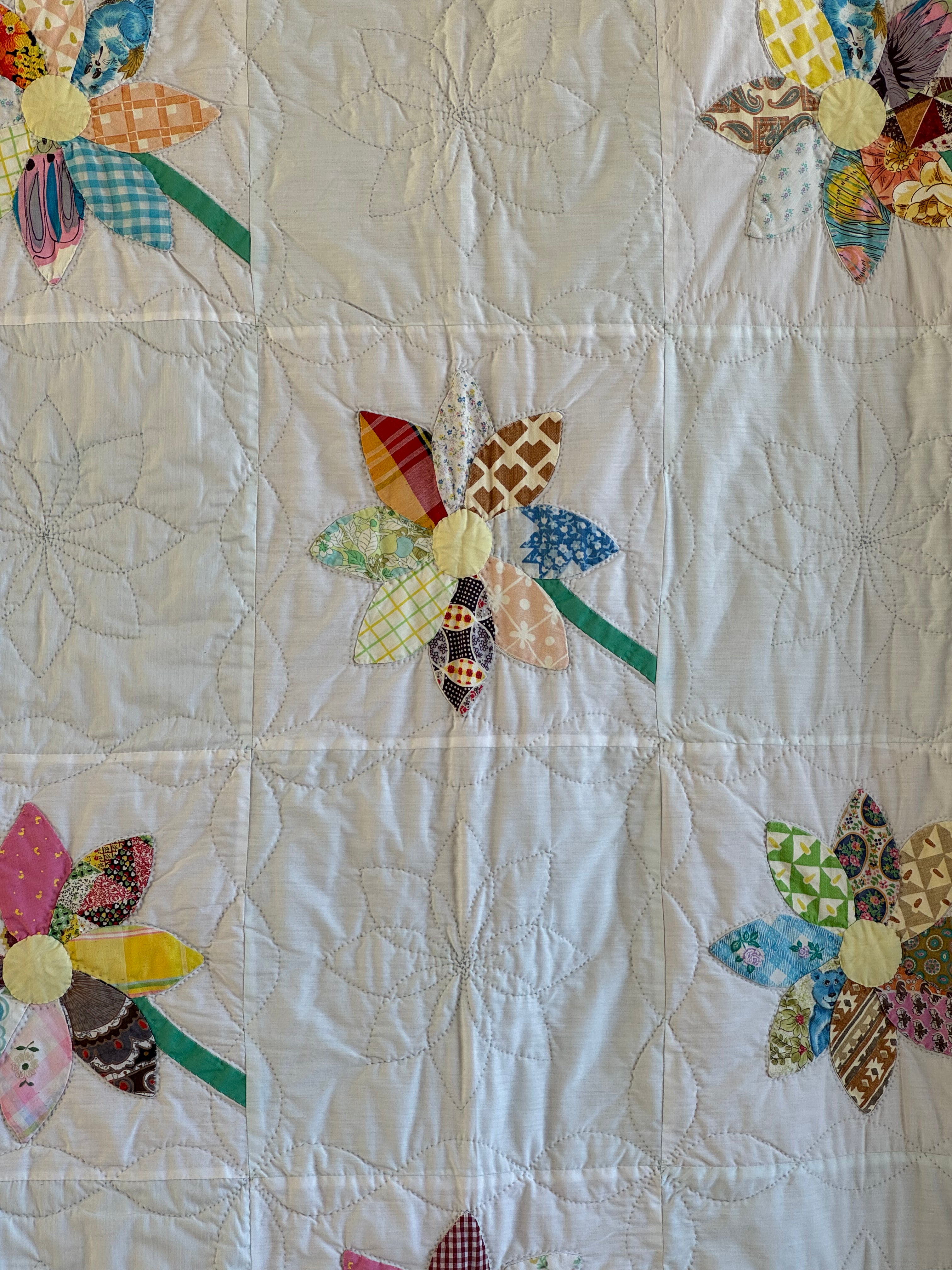 Vintage Feed Sack Daisy on a Stem
