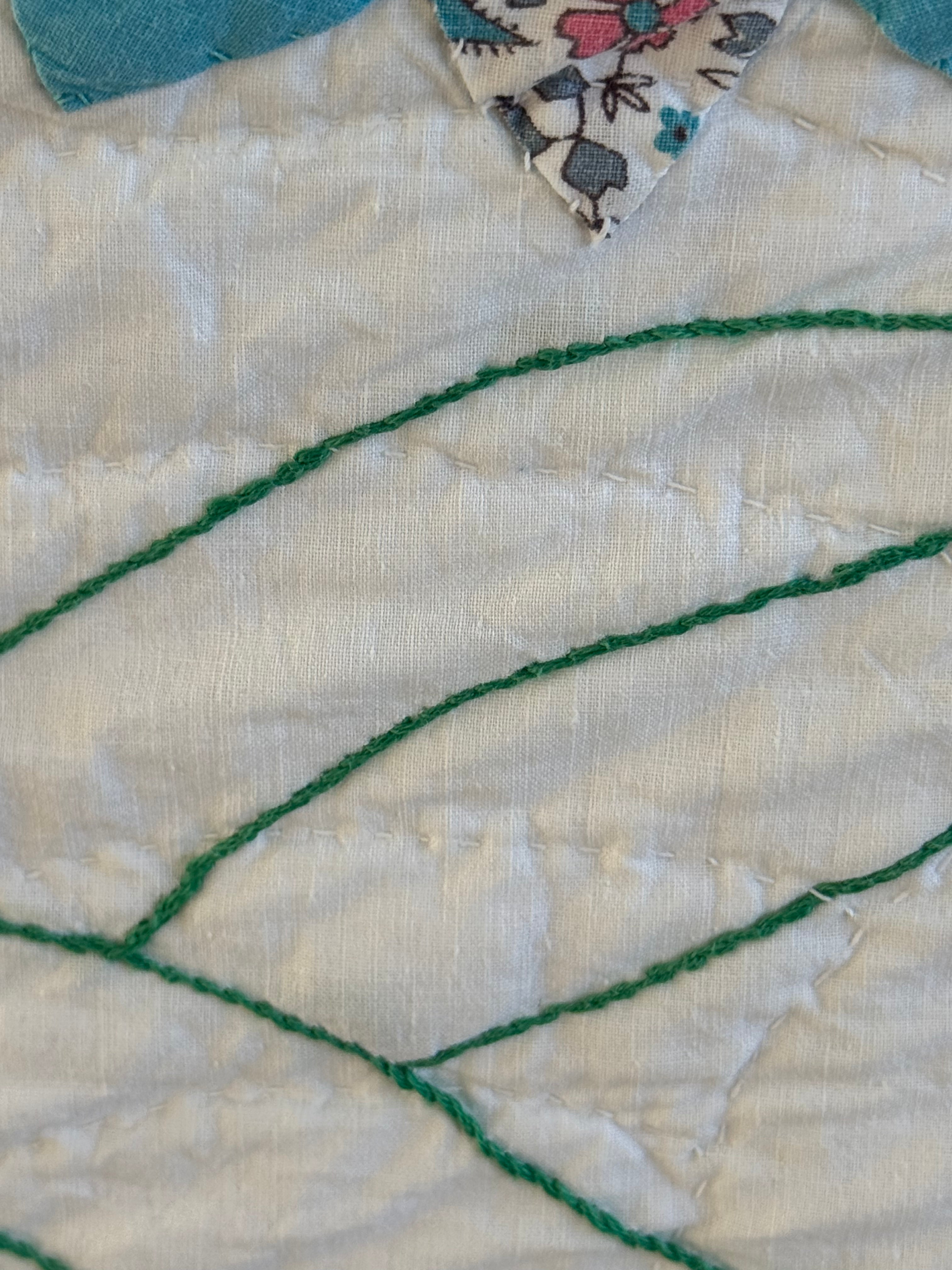 Vintage Quilt Appliqued Daisy