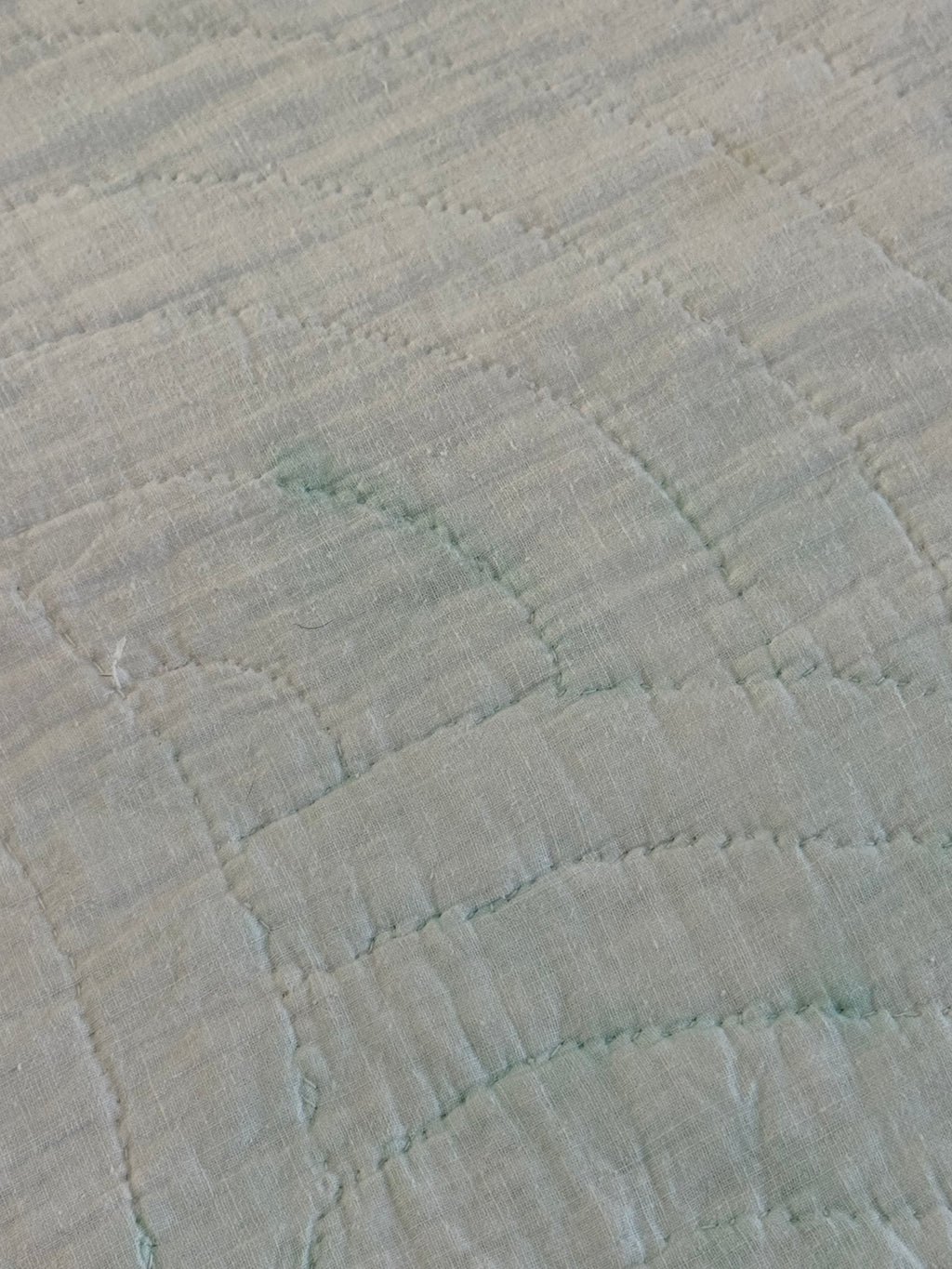 Vintage Quilt Appliqued Daisy