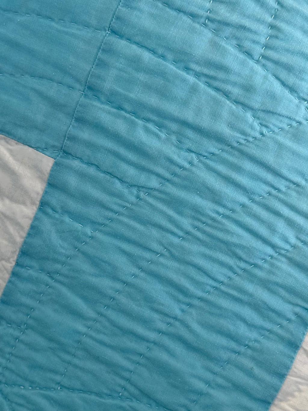 Vintage Quilt Appliqued Daisy