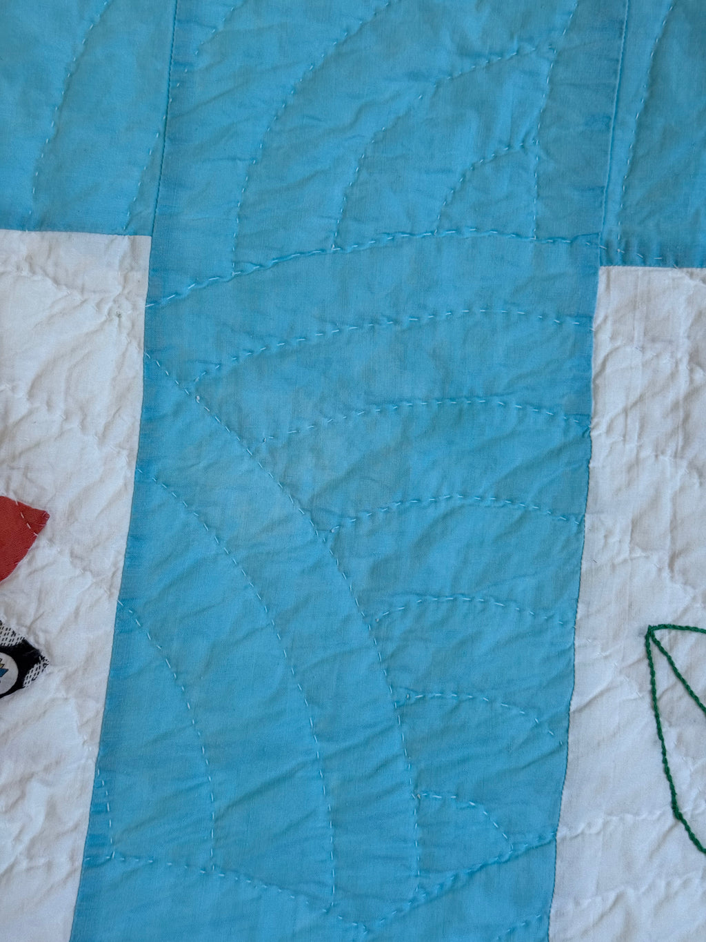 Vintage Quilt Appliqued Daisy