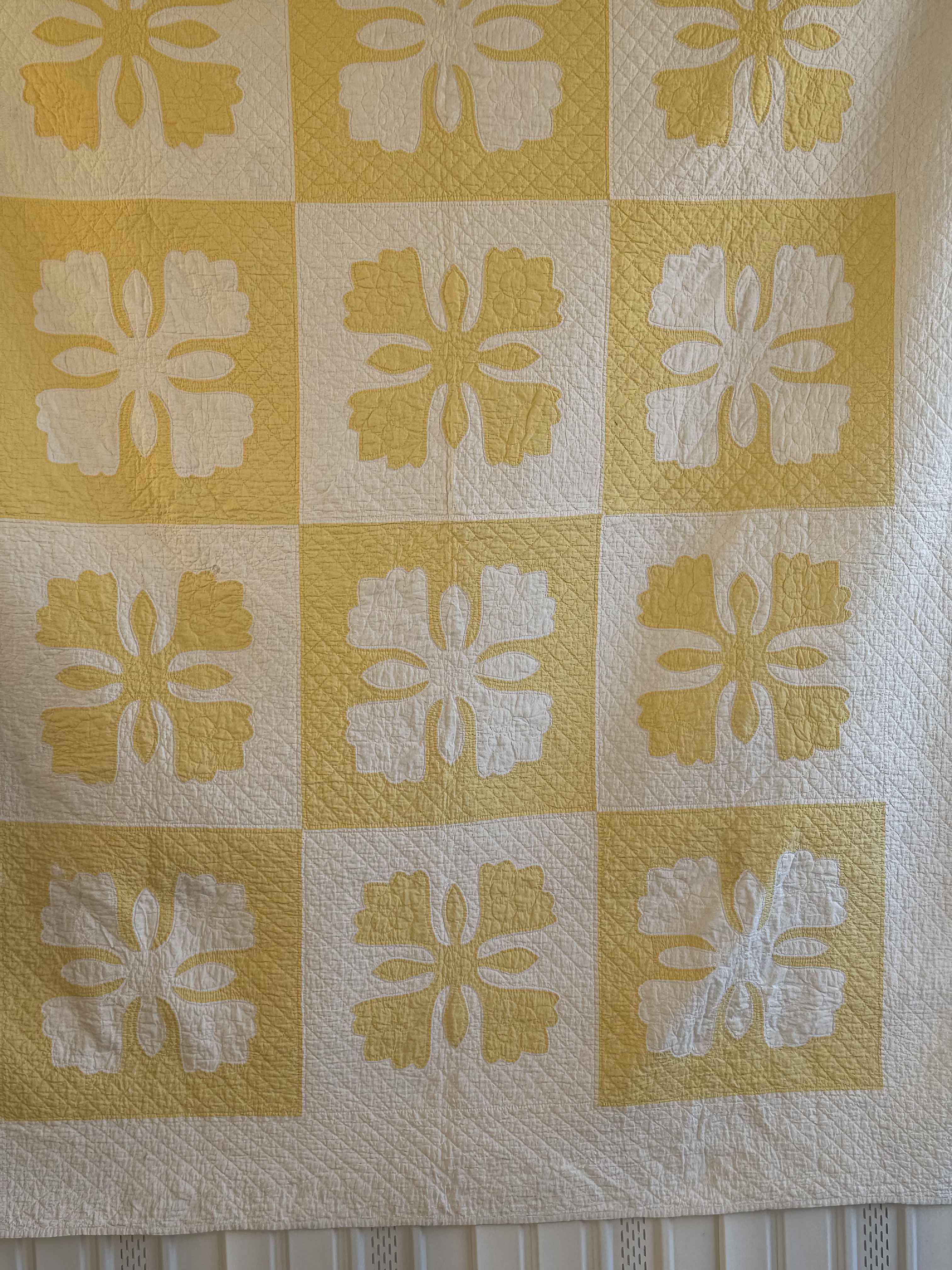 Vintage Quilt Hero's Crown Style Reverse Appliqué