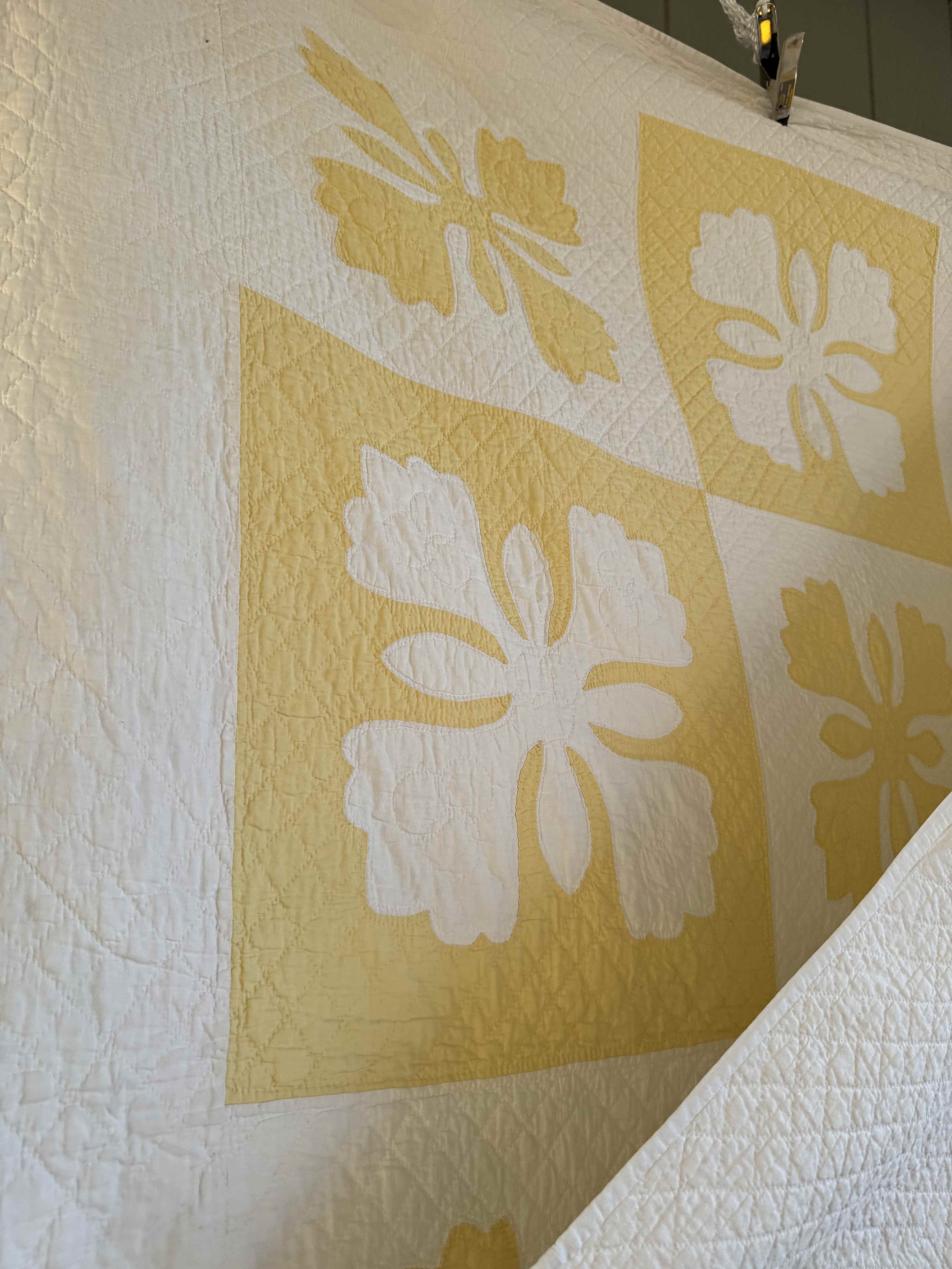 Vintage Quilt Hero's Crown Style Reverse Appliqué