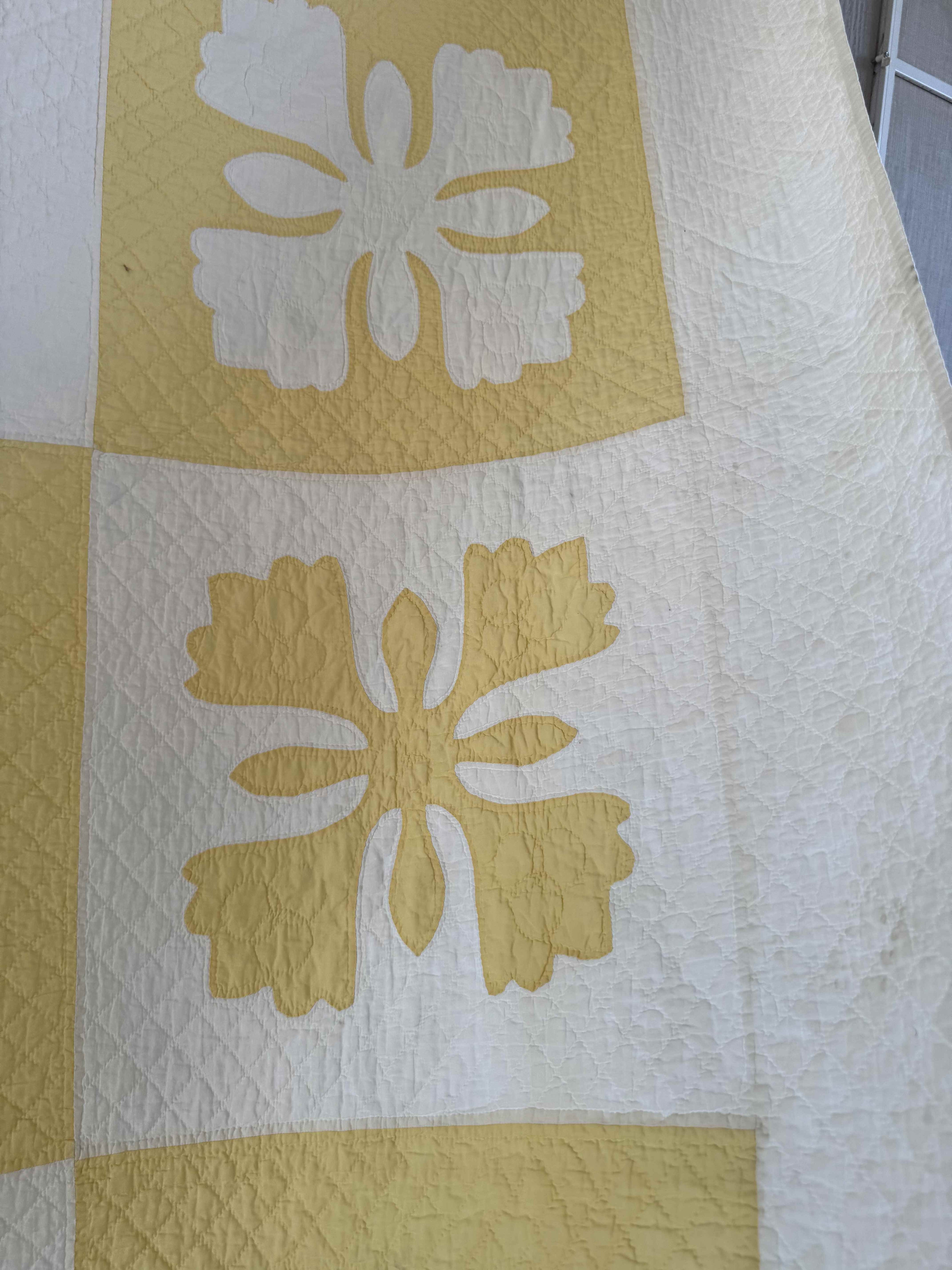 Vintage Quilt Hero's Crown Style Reverse Appliqué