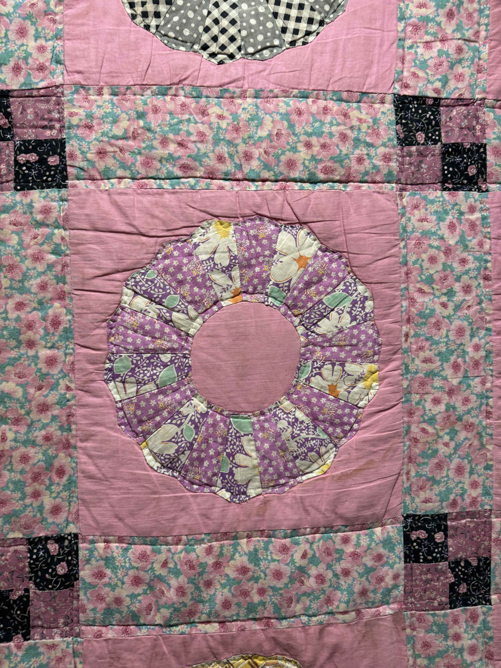 Vintage Quilt Mixed Era Dresden Plate