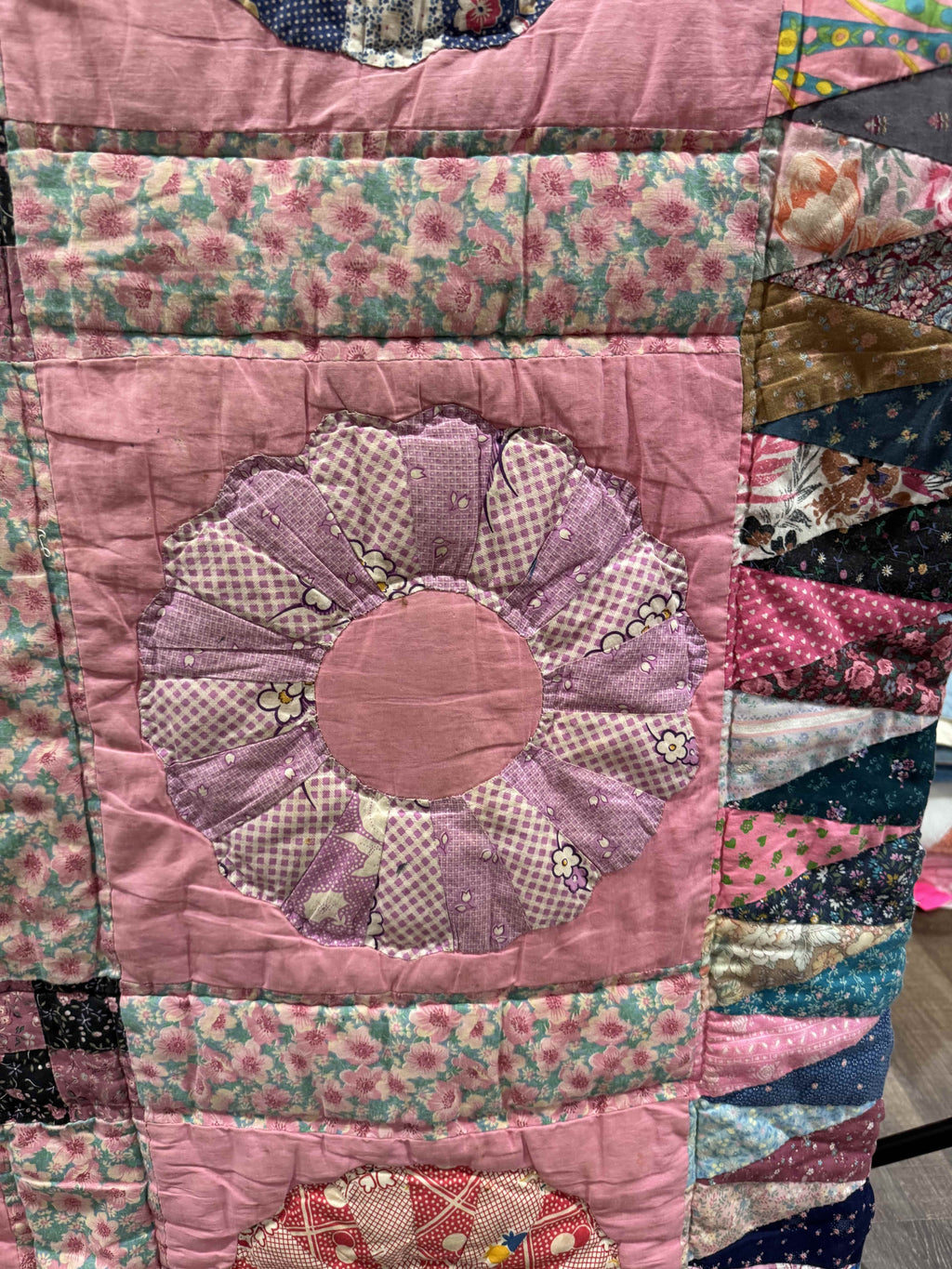 Vintage Quilt Mixed Era Dresden Plate