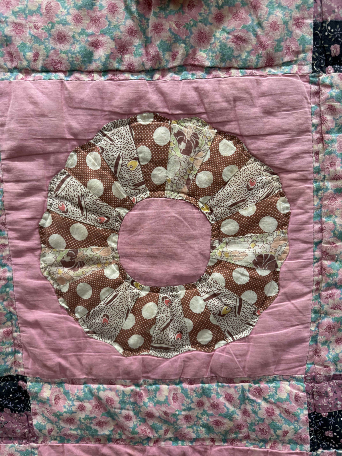 Vintage Quilt Mixed Era Dresden Plate