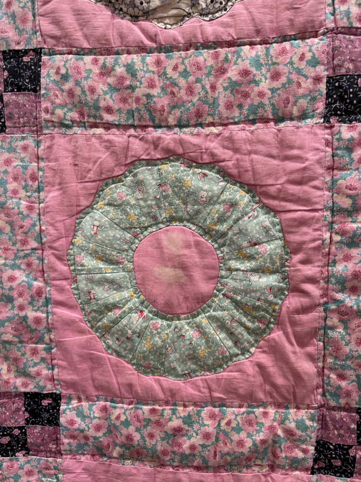 Vintage Quilt Mixed Era Dresden Plate