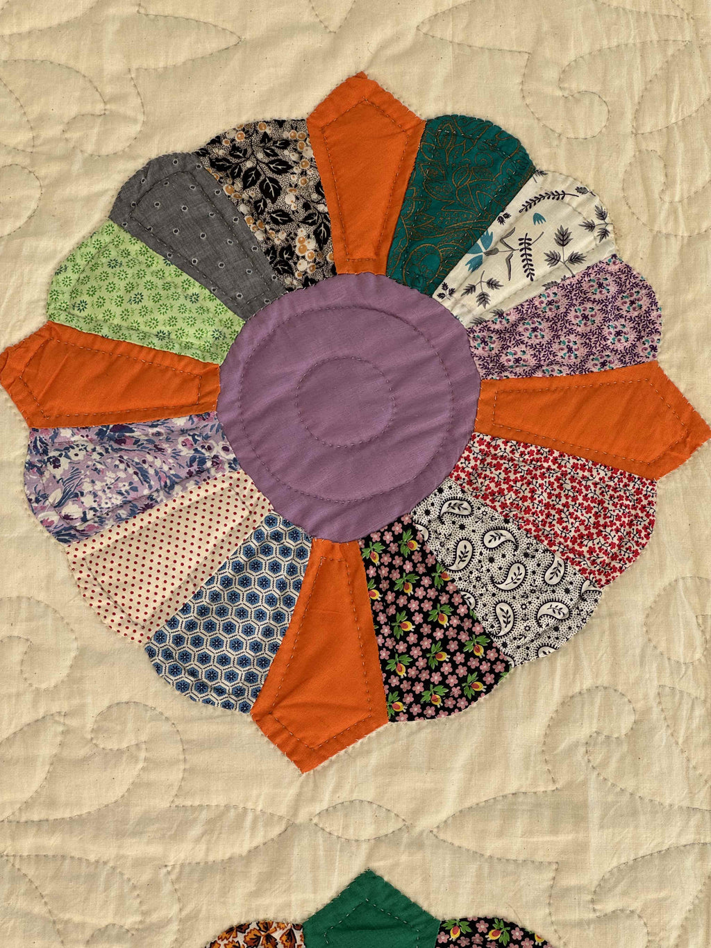 Vintage Quilt Dresden Plate Variation