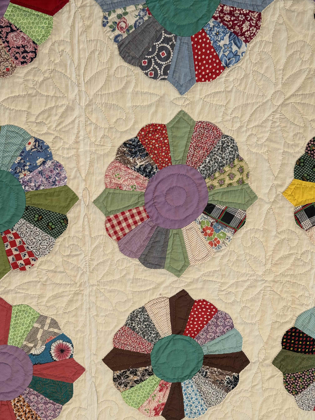 Vintage Quilt Dresden Plate Variation