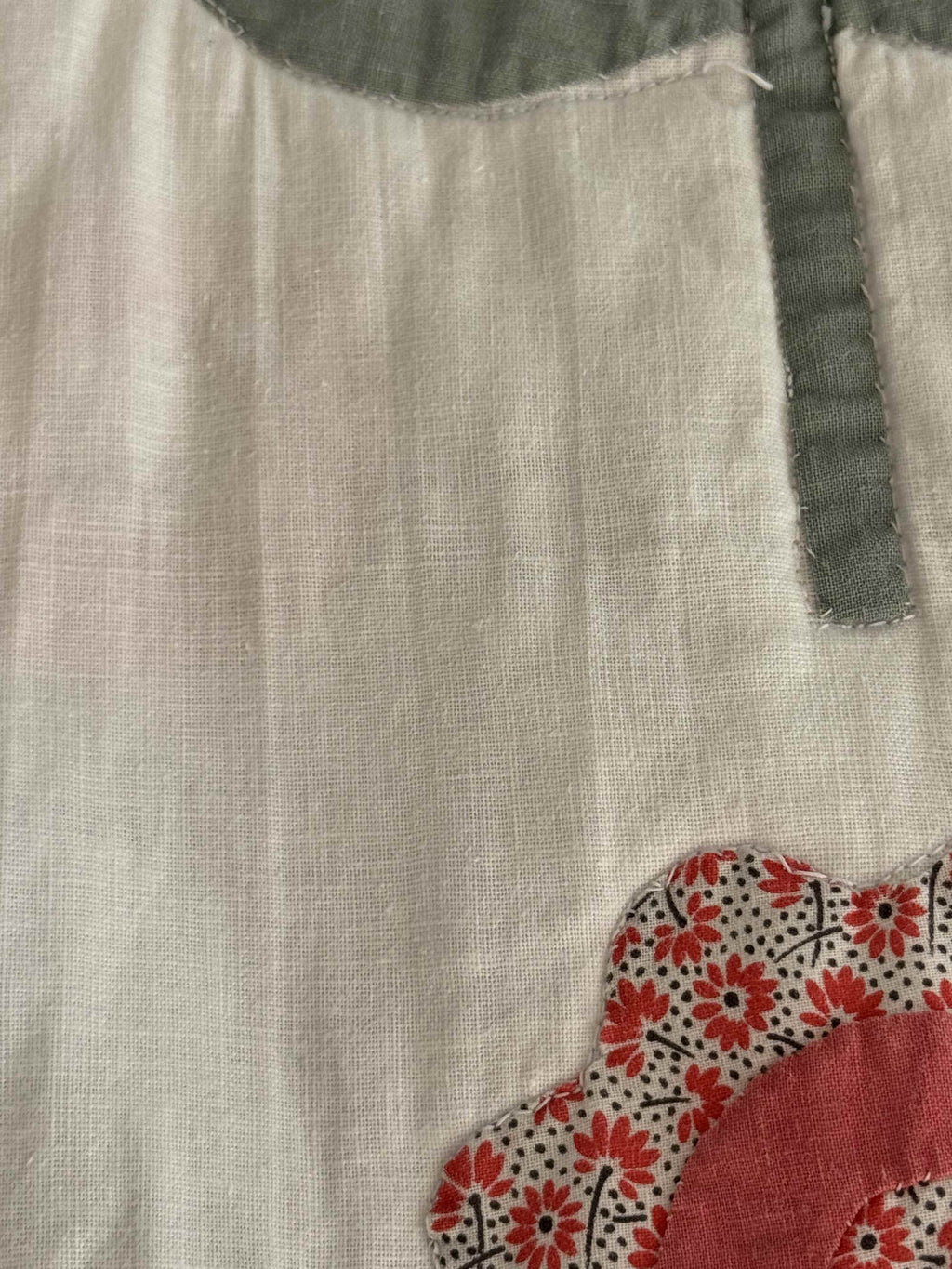 Vintage Quilt Triple Floral Applique