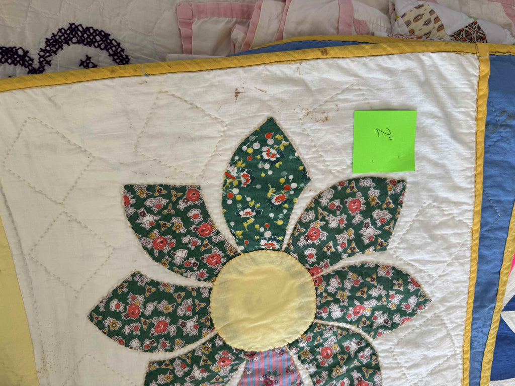 Vintage Quilt Dresden Plate Variation