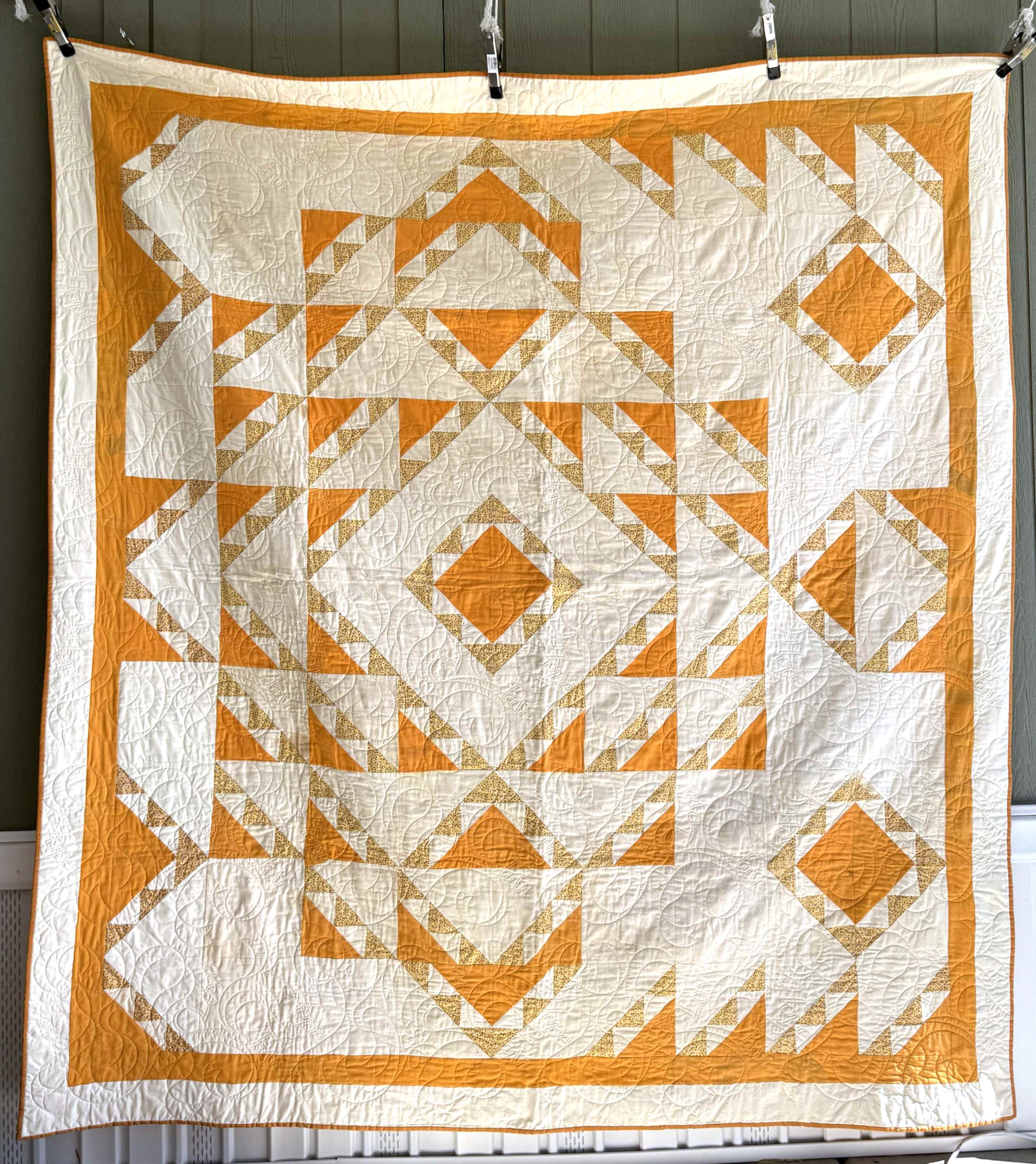 Vintage Quilt Geometric Medallion