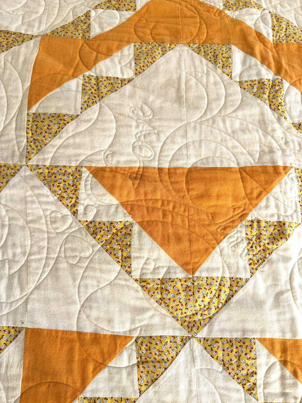 Vintage Quilt Geometric Medallion