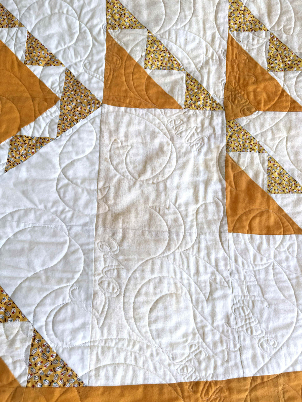 Vintage Quilt Geometric Medallion