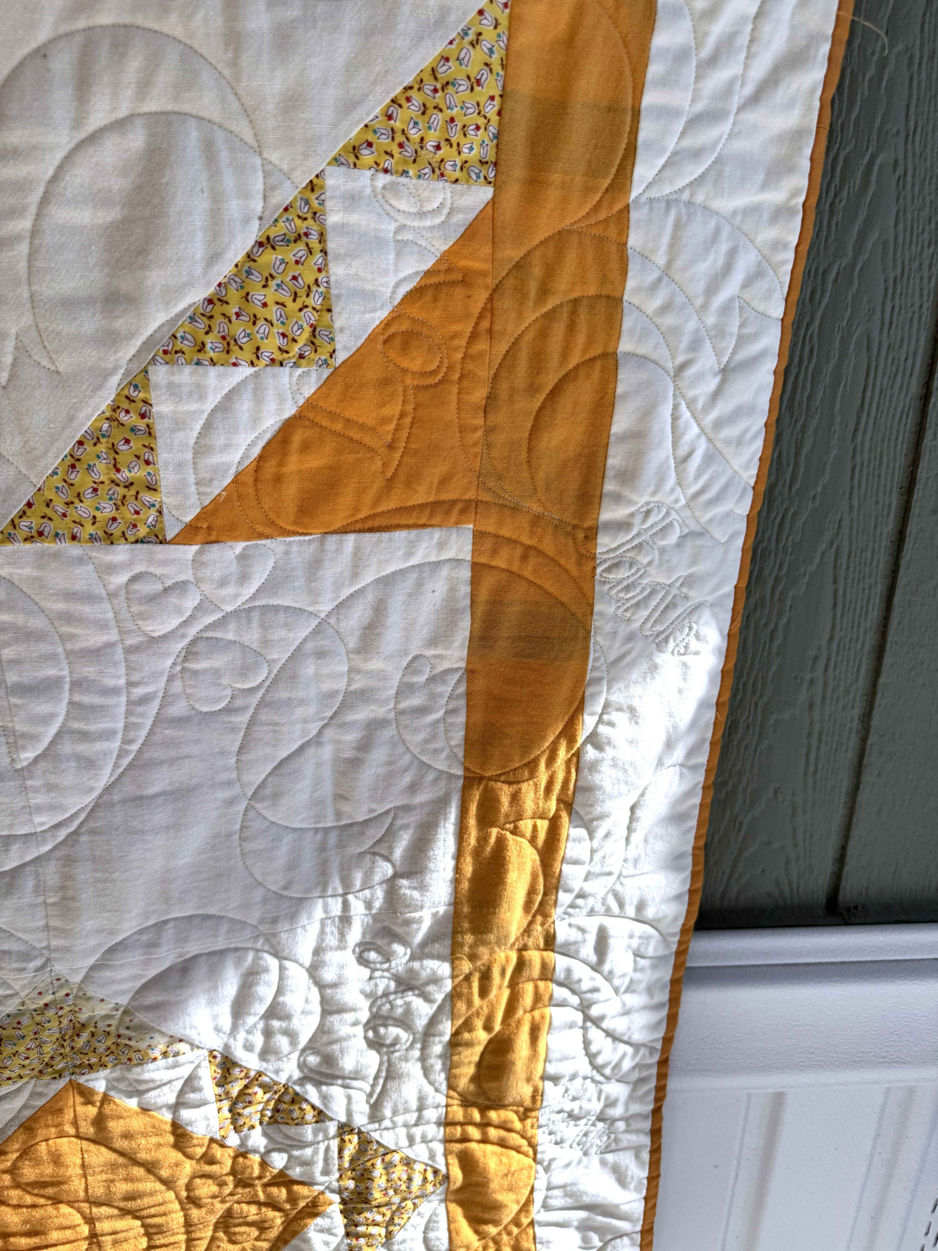 Vintage Quilt Geometric Medallion