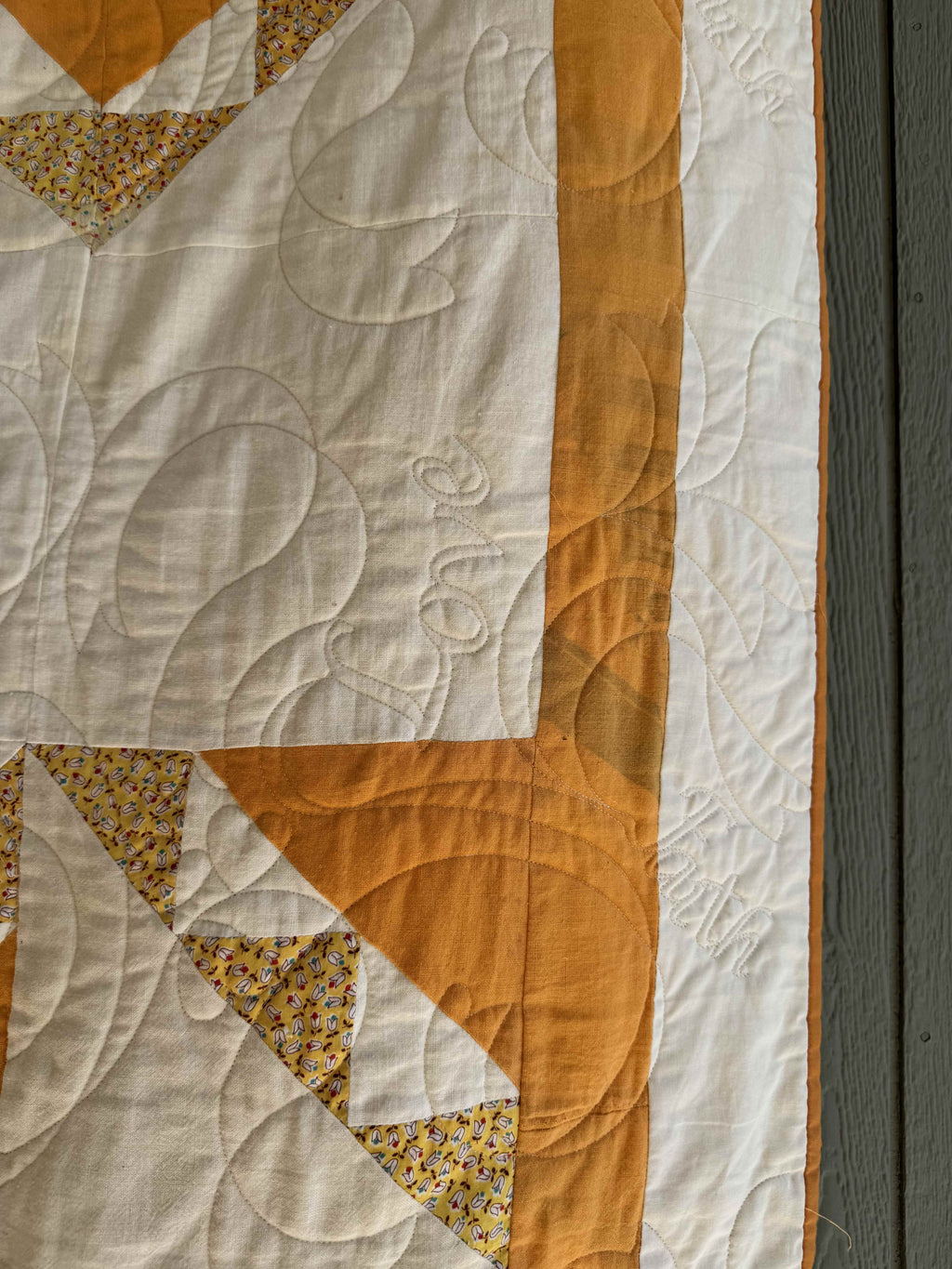 Vintage Quilt Geometric Medallion