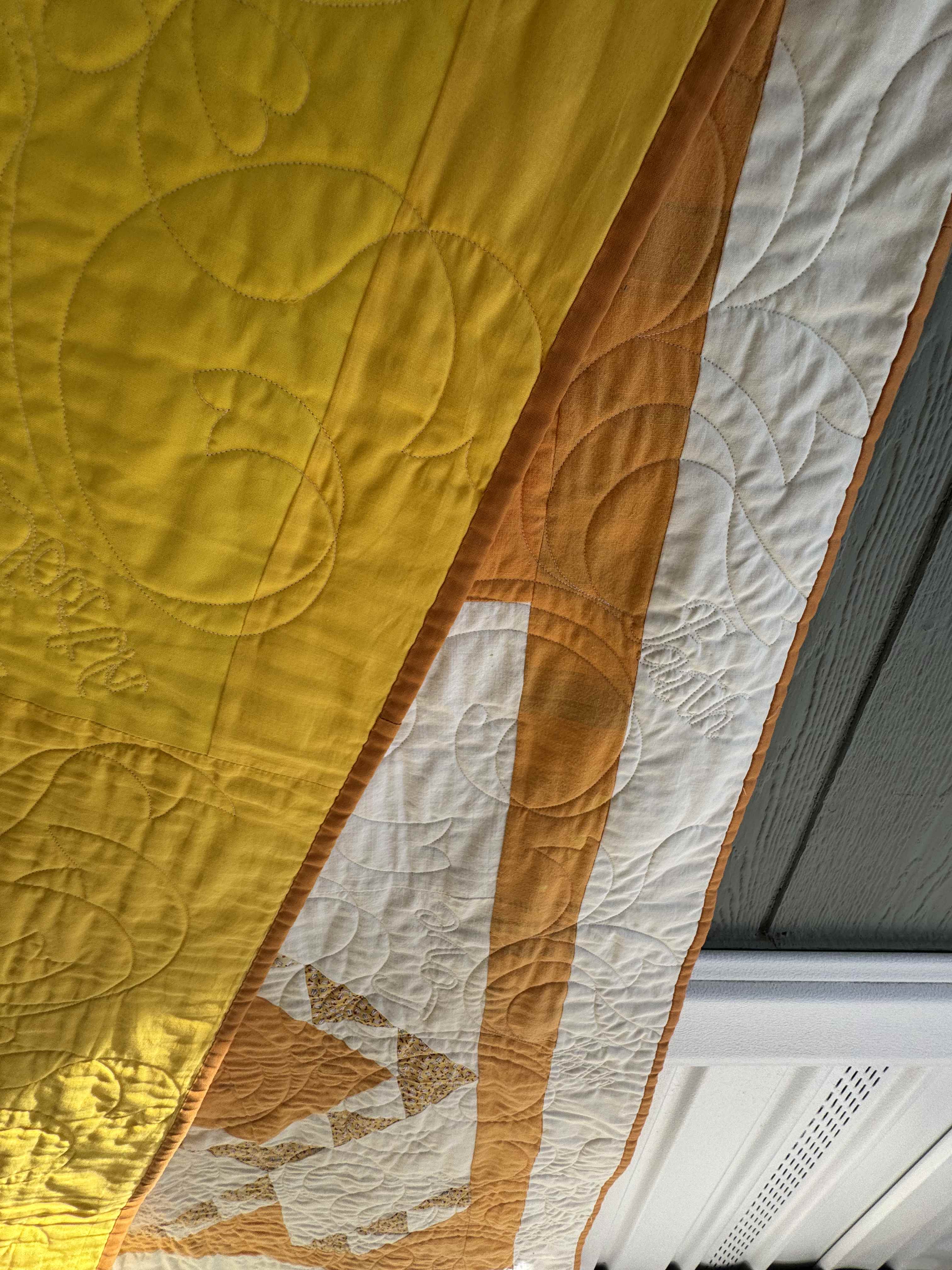 Vintage Quilt Geometric Medallion