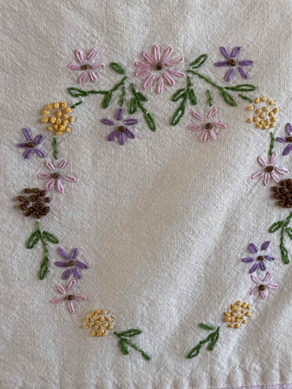Vintage Quilt Floral Wreath Embroidered