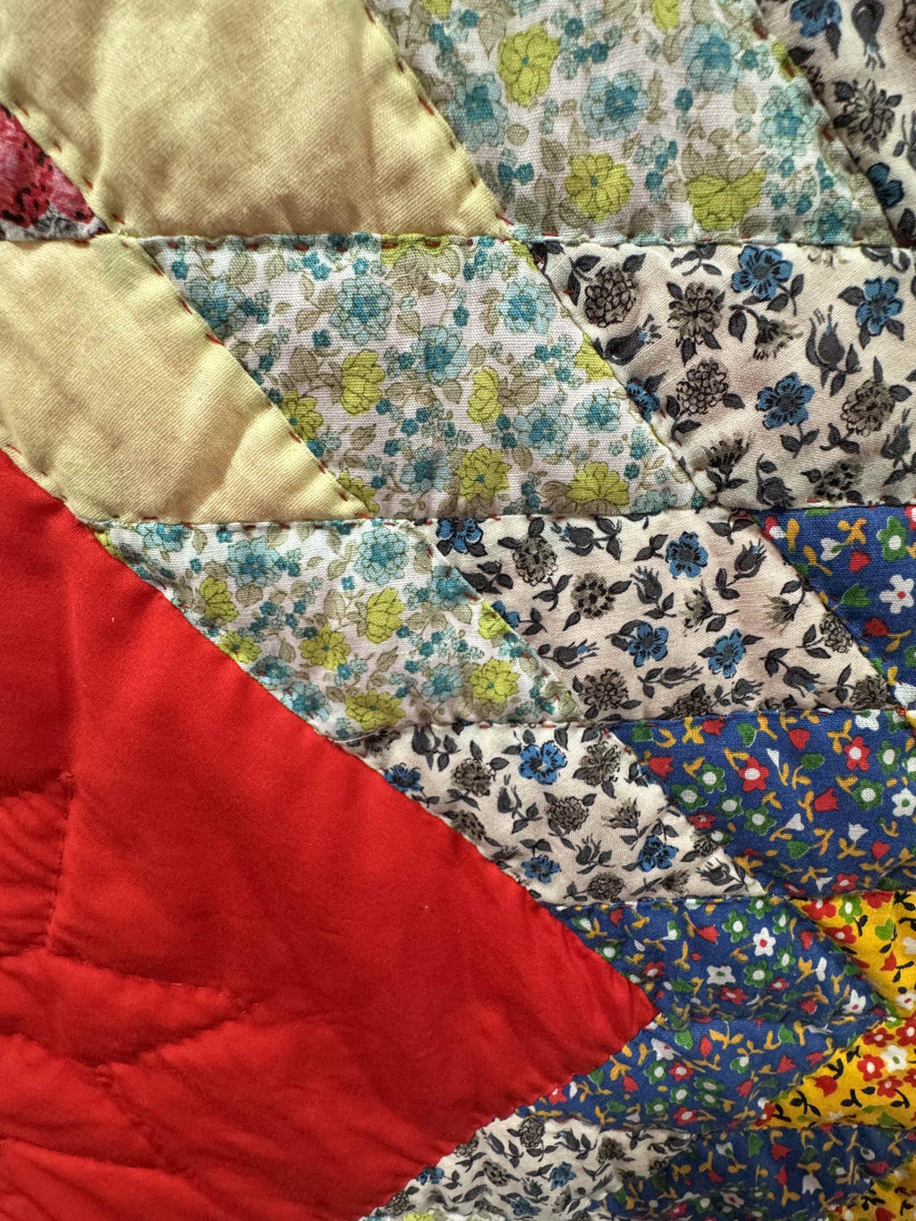 Vintage Quilt Red Lonestar