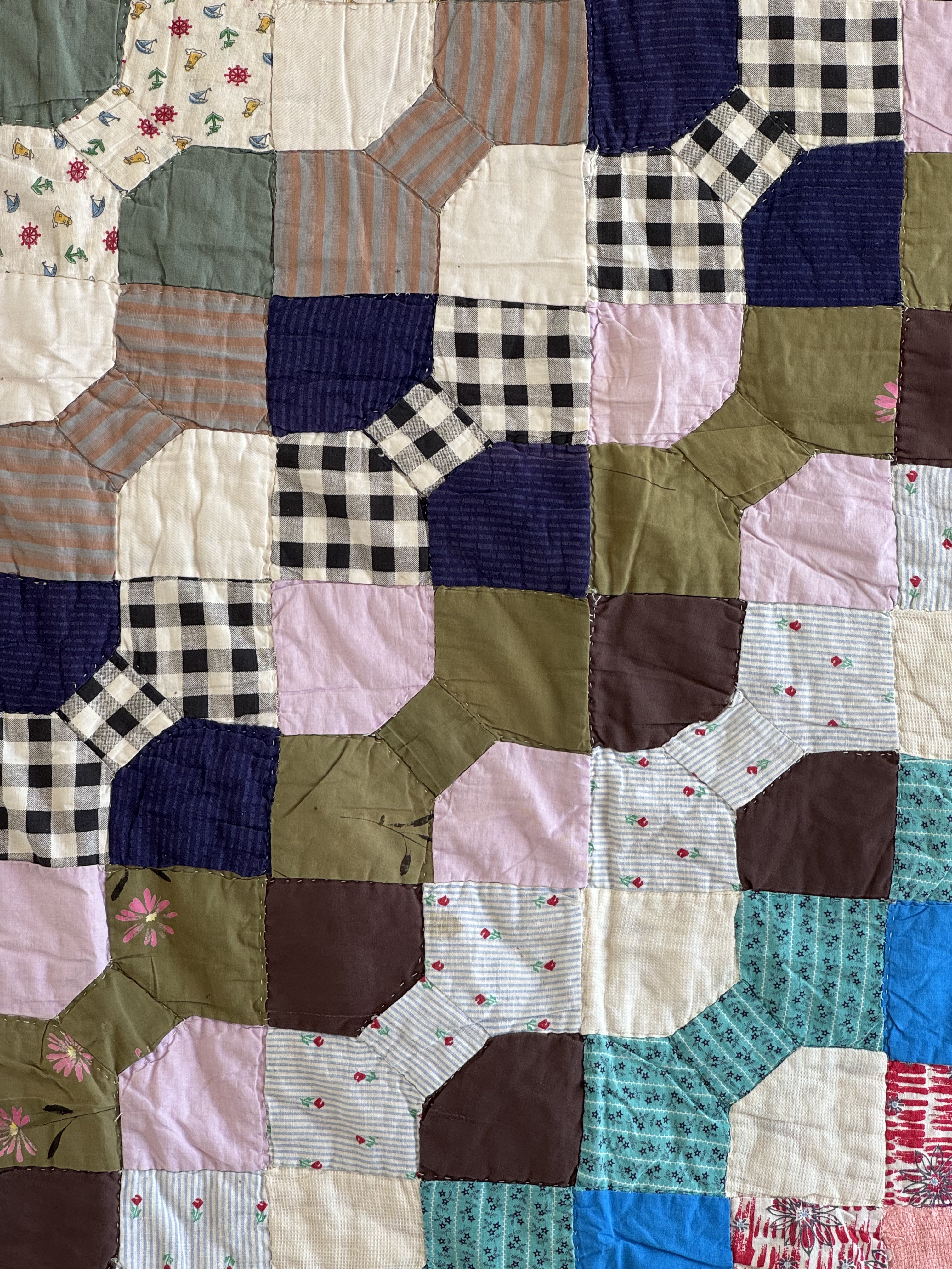 Vintage Cutter Quilt Snowball Chain Variation