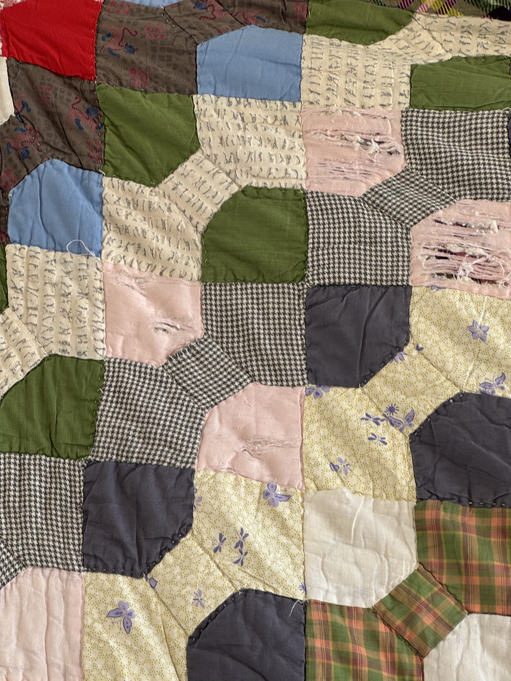 Vintage Cutter Quilt Snowball Chain Variation
