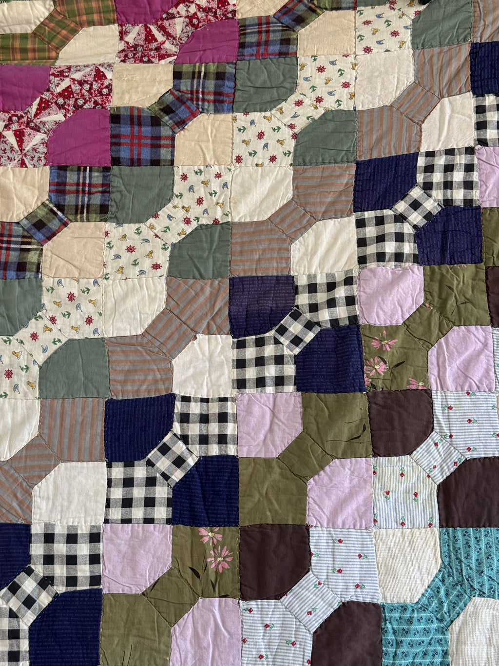 Vintage Cutter Quilt Snowball Chain Variation