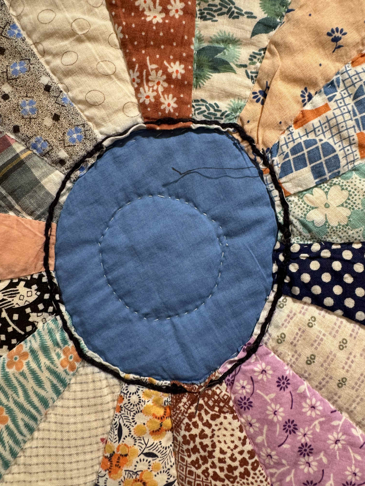 Vintage Quilt Yellow Feed Sack Dresden Plate