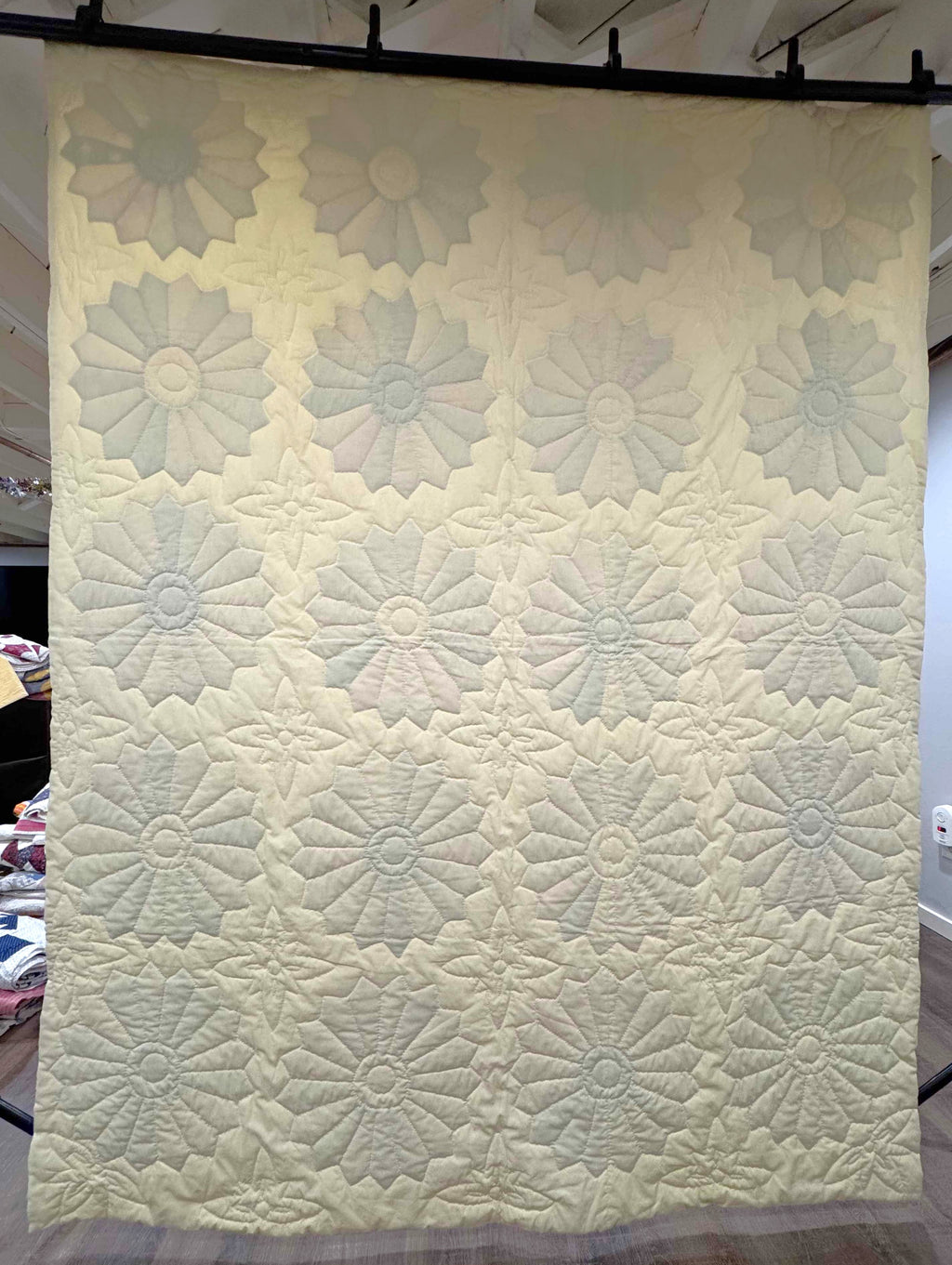 Vintage Quilt Yellow Feed Sack Dresden Plate