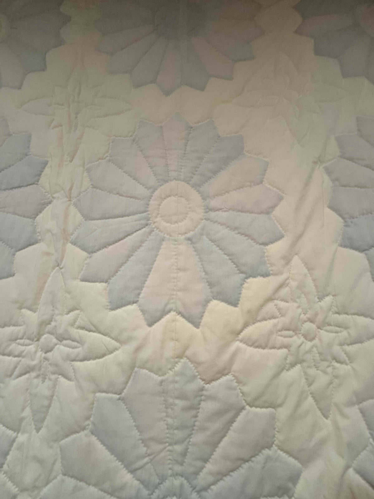 Vintage Quilt Yellow Feed Sack Dresden Plate