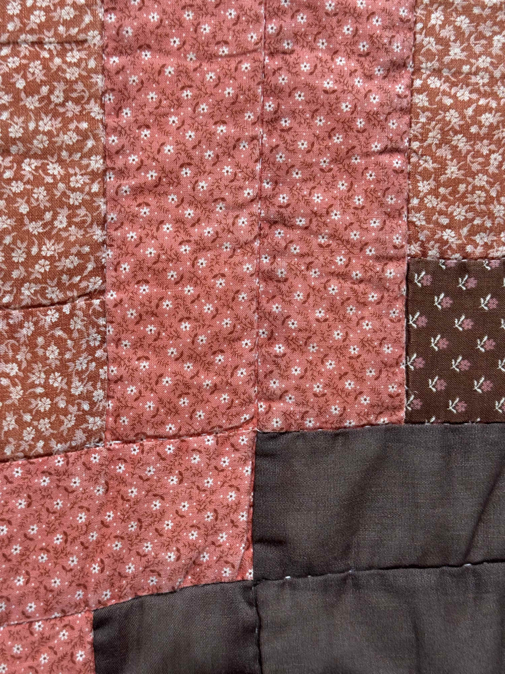 Vintage Quilt Autumn Log Cabin