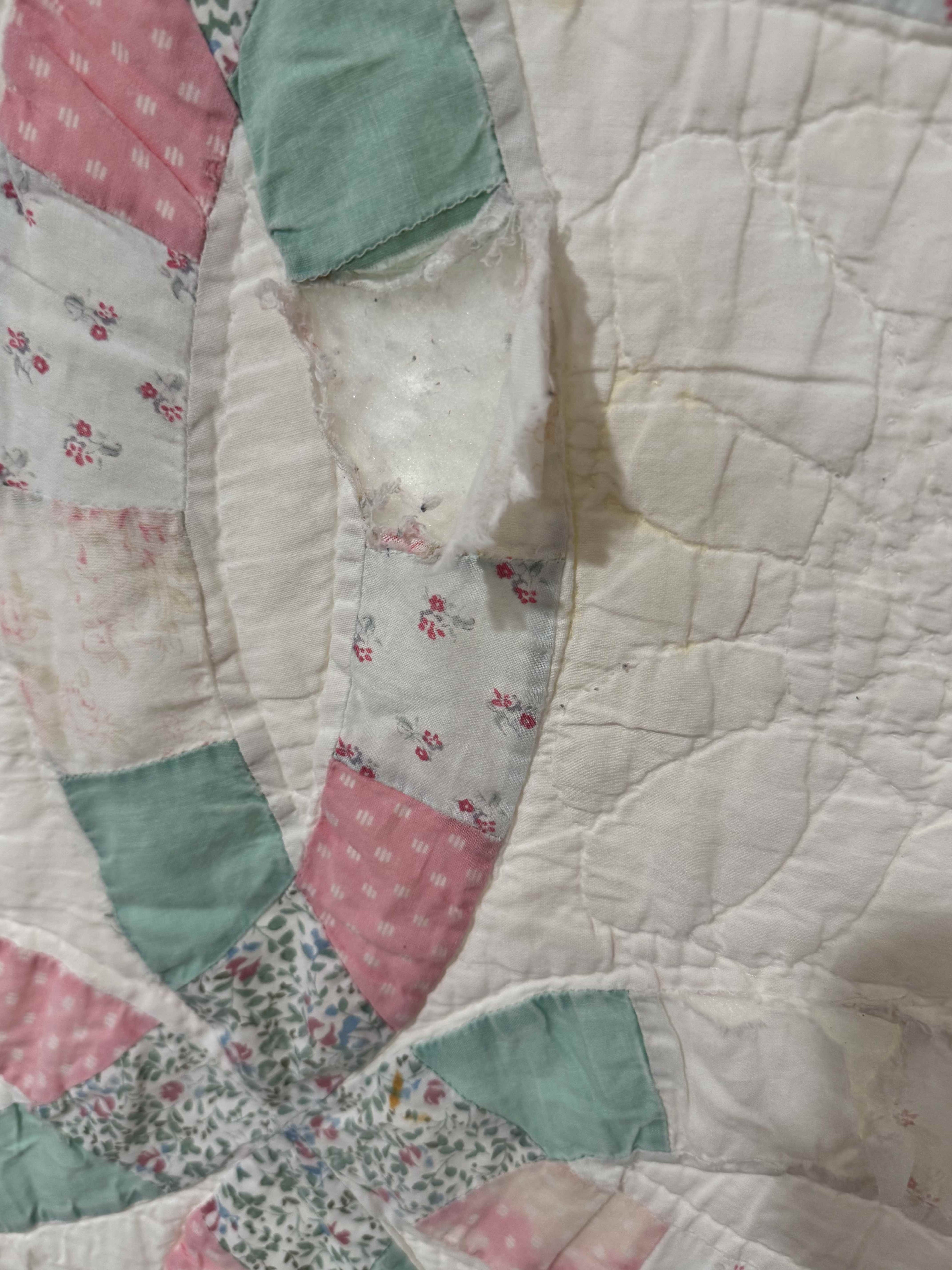 Vintage Double Wedding Ring Quilt