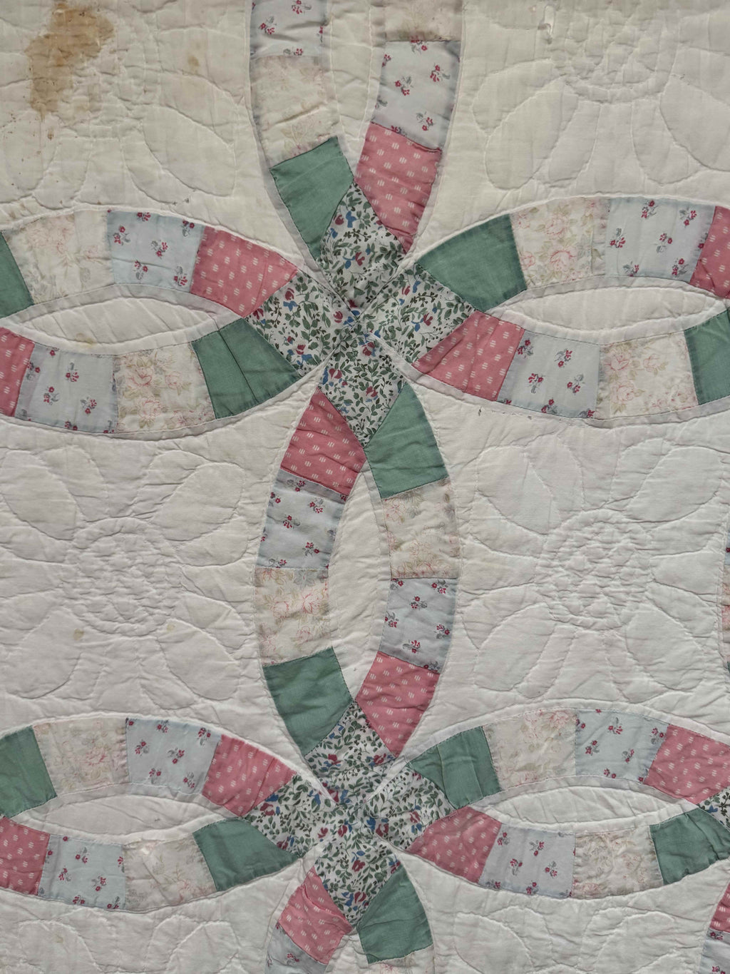 Vintage Double Wedding Ring Quilt