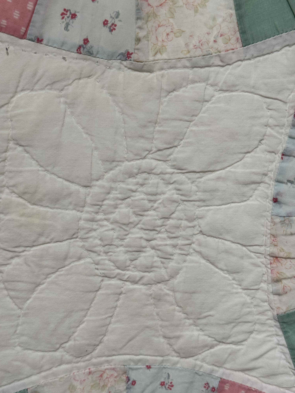 Vintage Double Wedding Ring Quilt