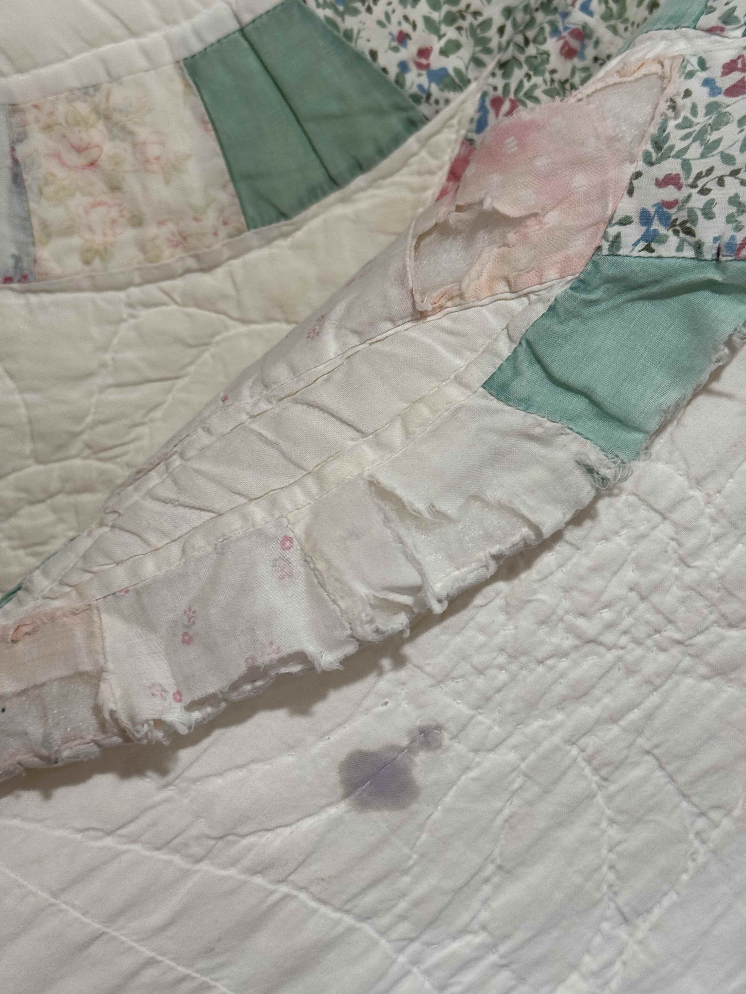 Vintage Double Wedding Ring Quilt