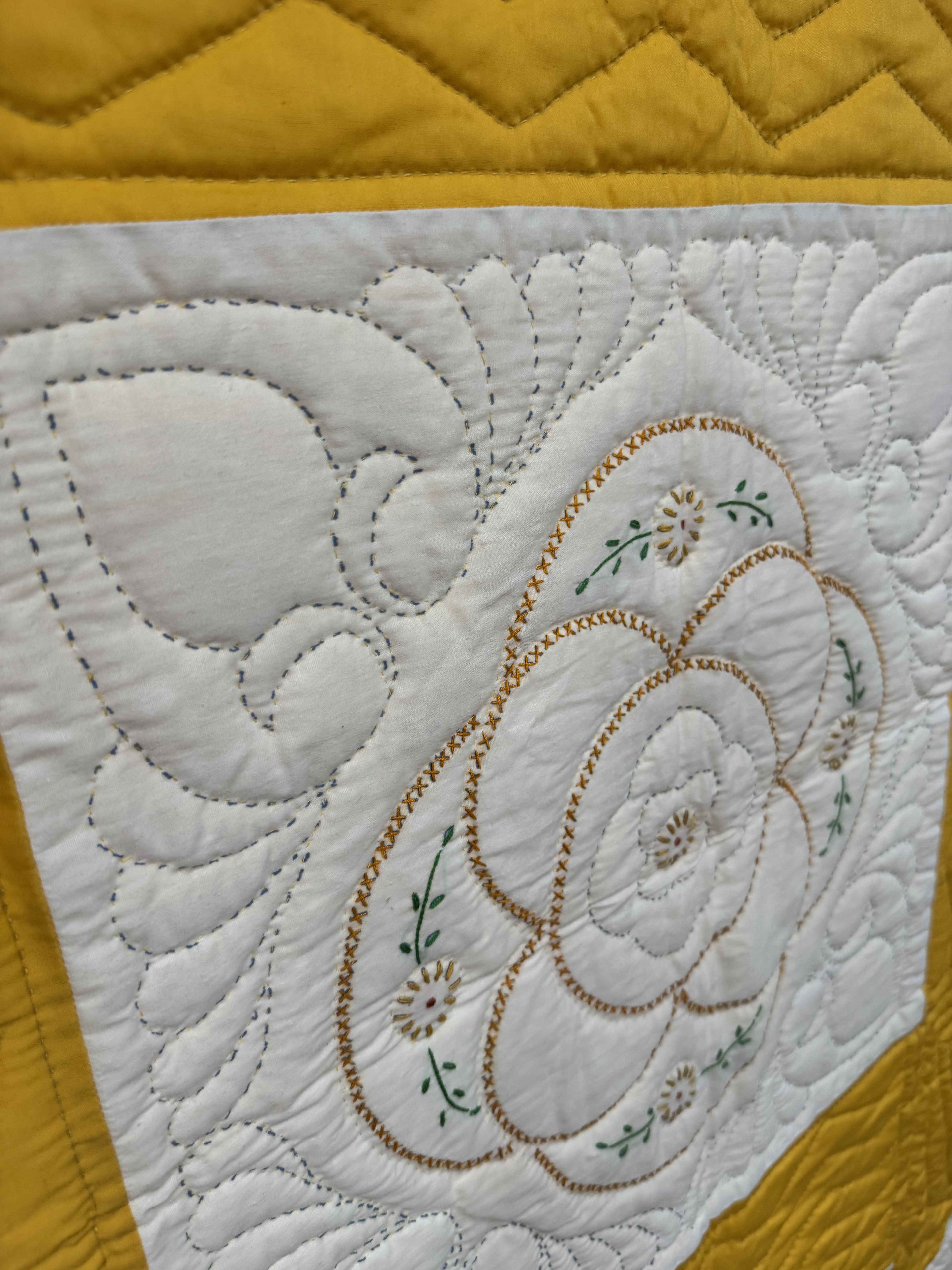 Vintage Shoo Fly Medallion Quilt