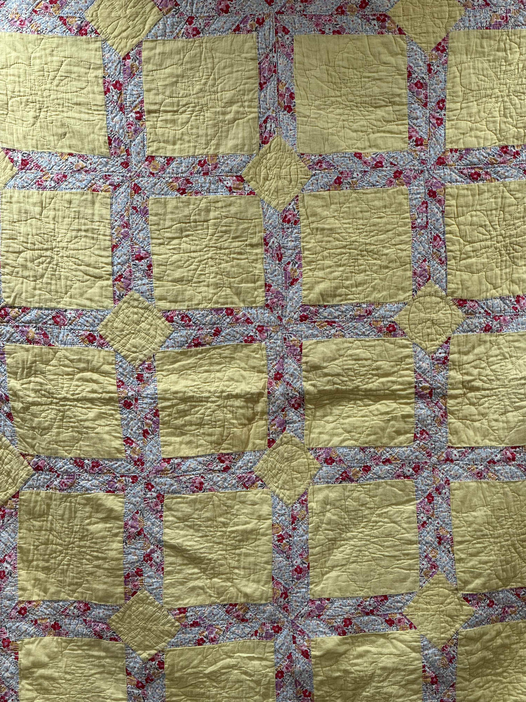 **SOLD** Vintage Quilt Lattice Yellow **SOLD**