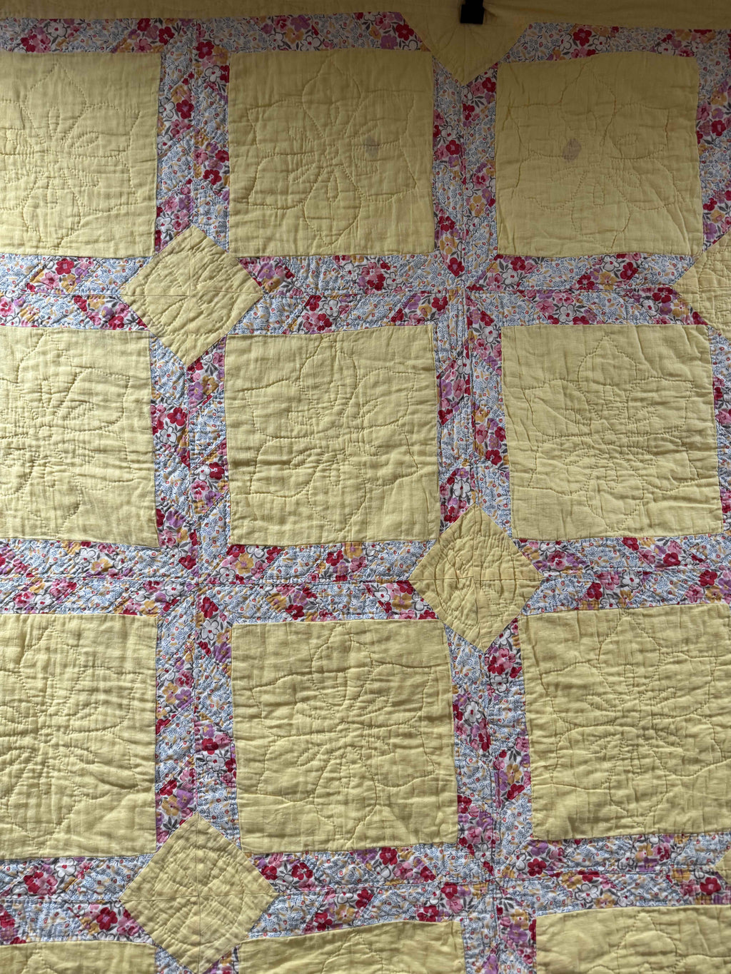 **SOLD** Vintage Quilt Lattice Yellow **SOLD**