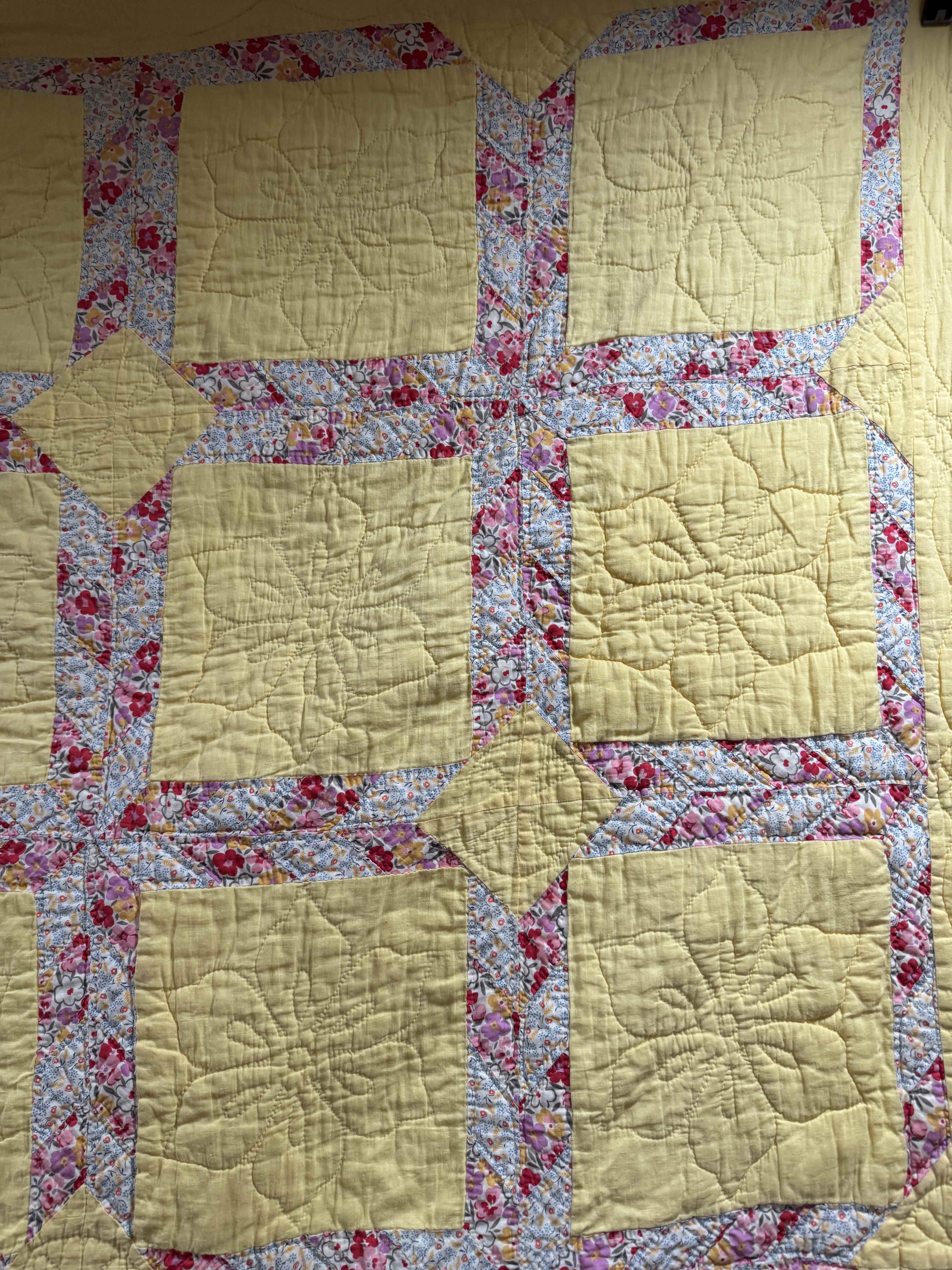 **SOLD** Vintage Quilt Lattice Yellow **SOLD**