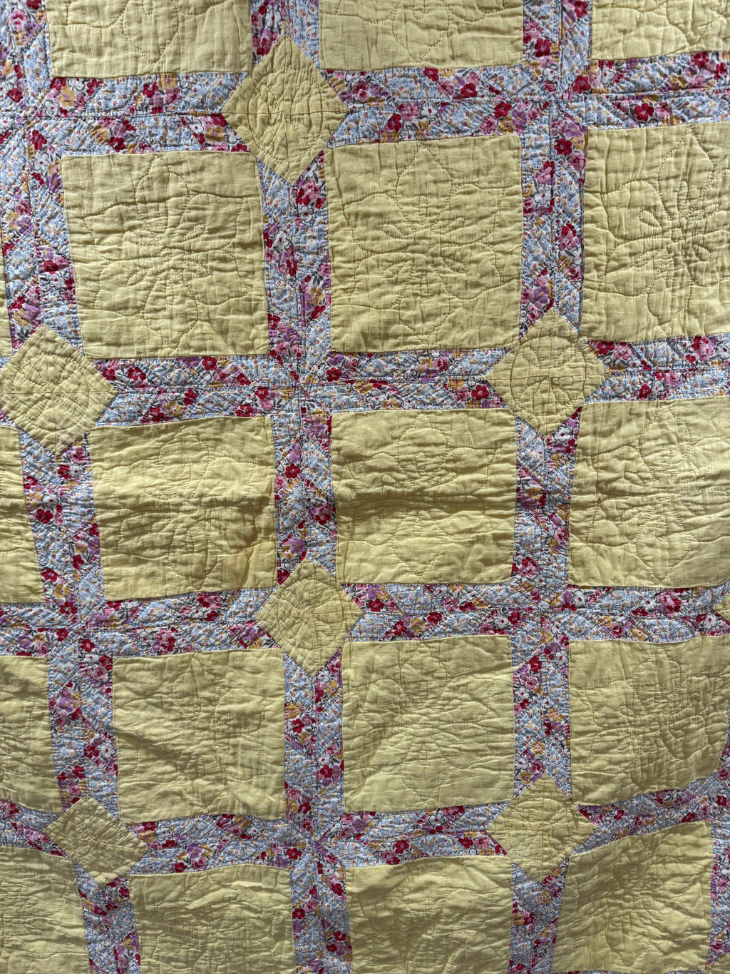 **SOLD** Vintage Quilt Lattice Yellow **SOLD**