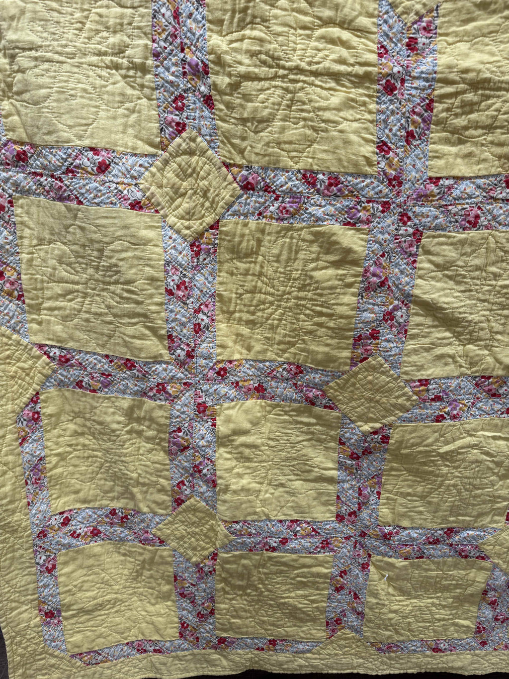 **SOLD** Vintage Quilt Lattice Yellow **SOLD**