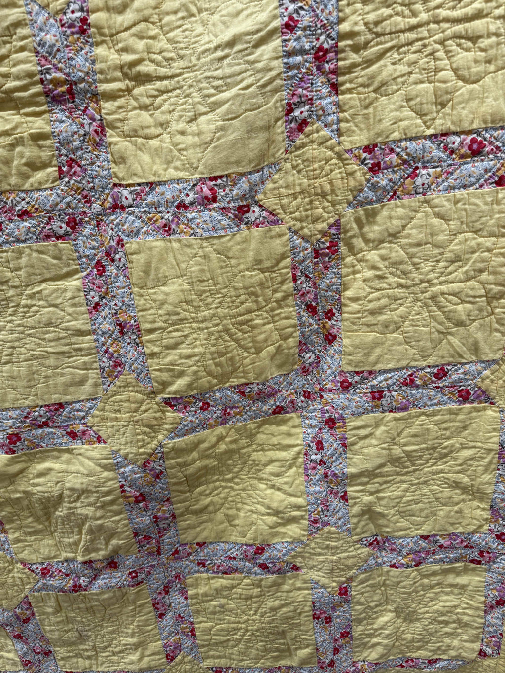 **SOLD** Vintage Quilt Lattice Yellow **SOLD**