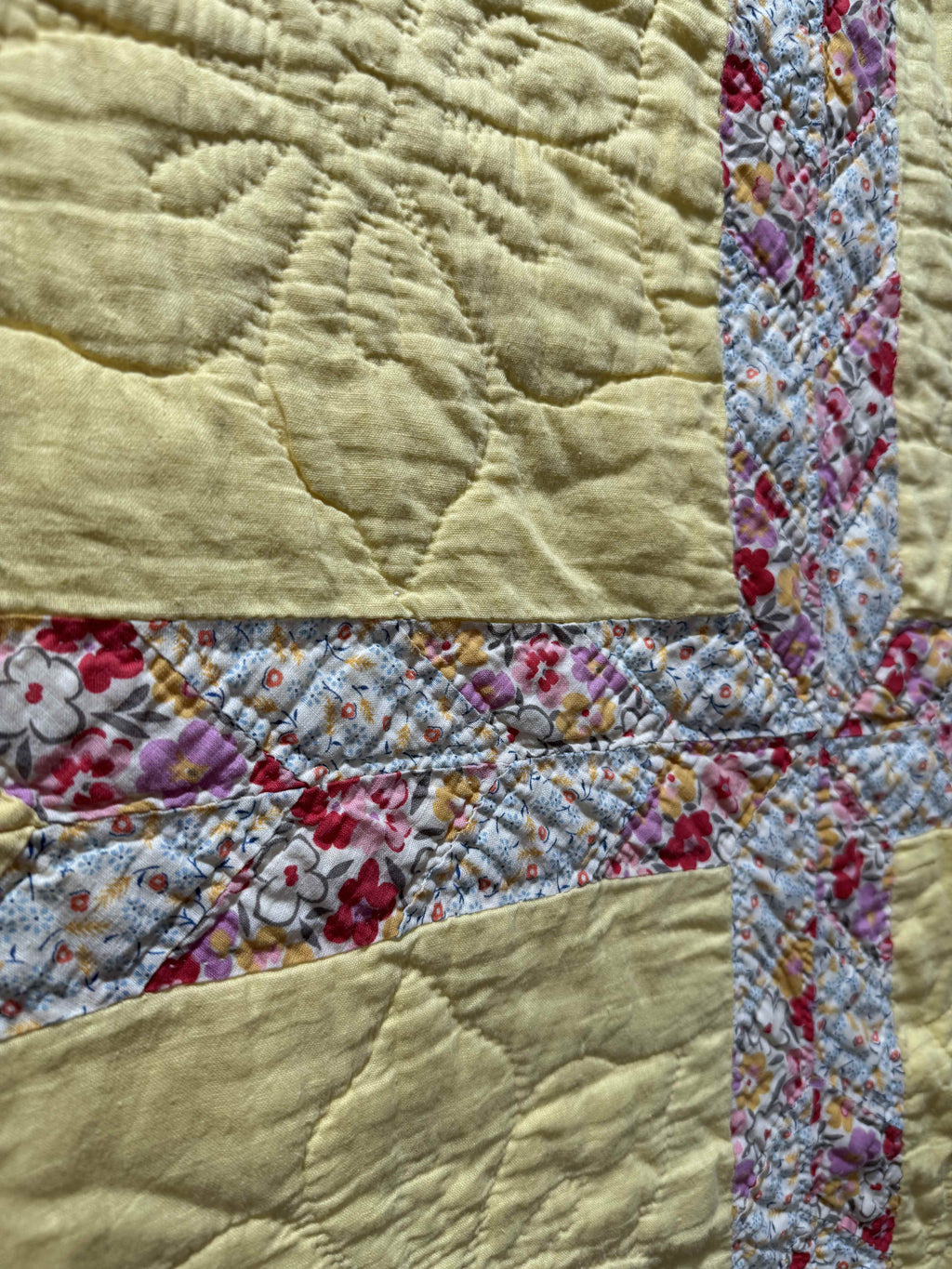 **SOLD** Vintage Quilt Lattice Yellow **SOLD**