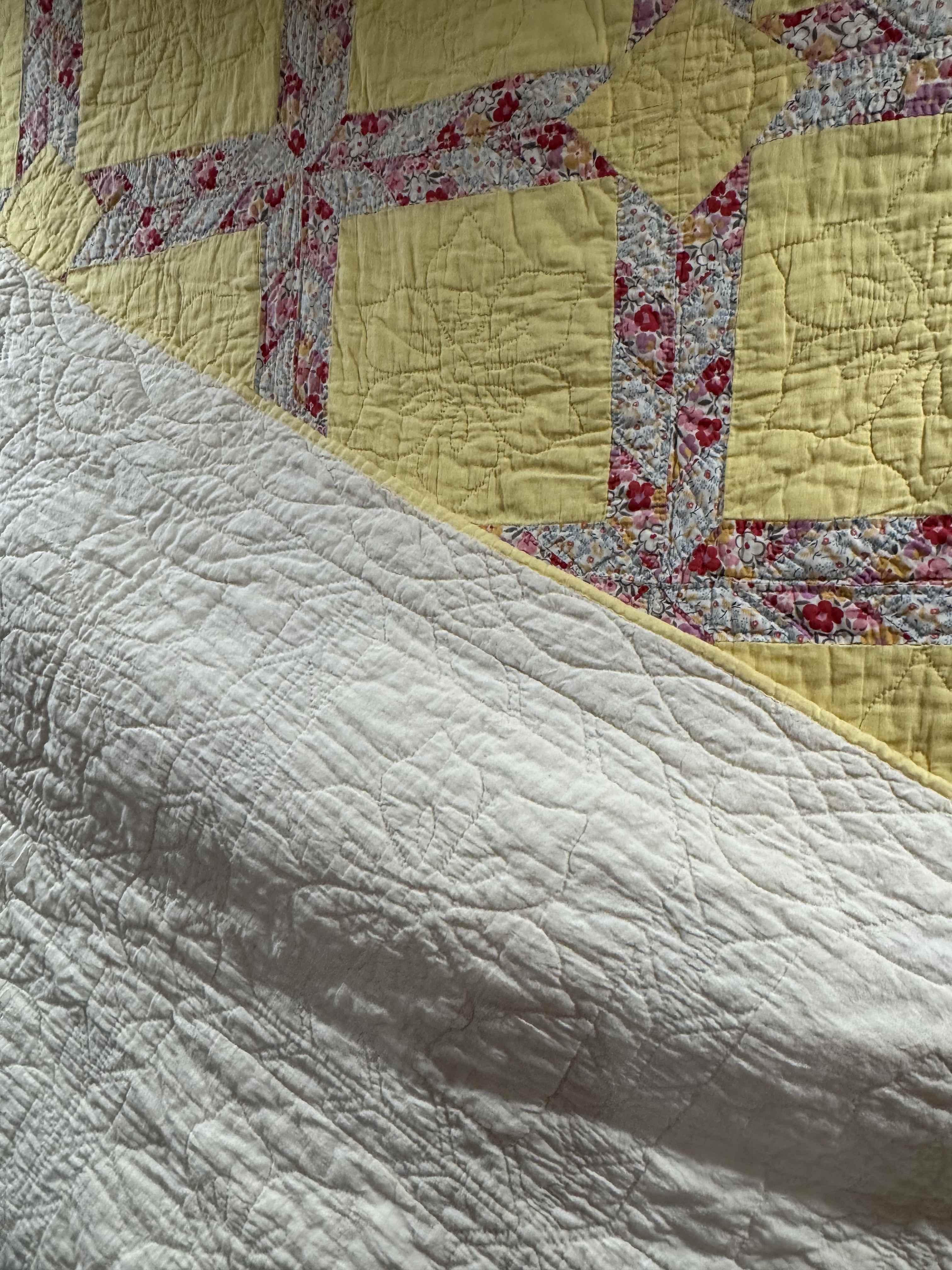 **SOLD** Vintage Quilt Lattice Yellow **SOLD**