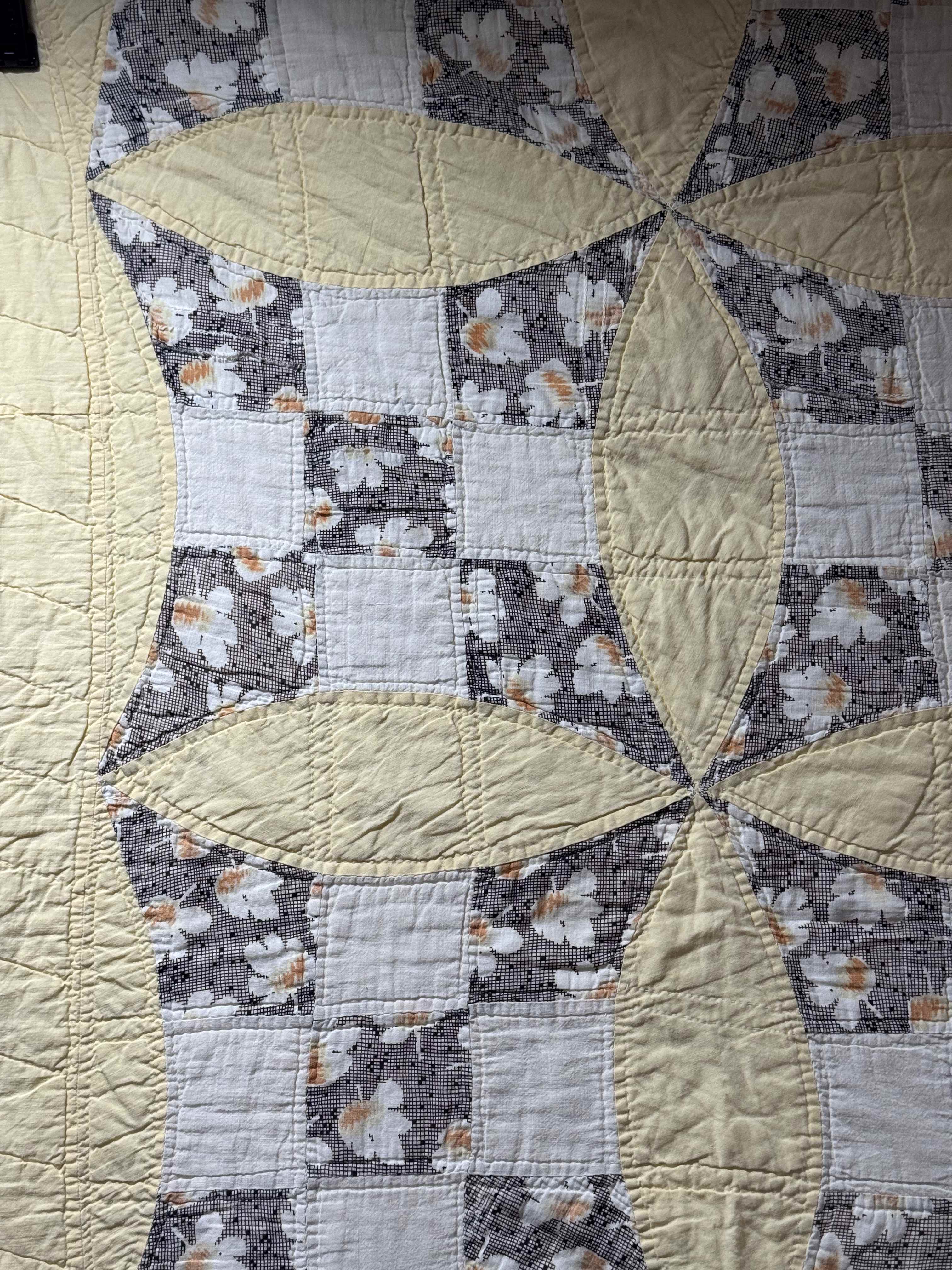 Vintage Quilt Glorified Nine Patch Yellow