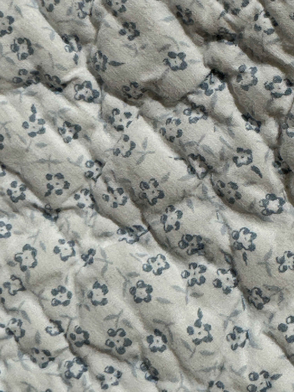 **SOLD** Vintage Old Mill Wheel Quilt **SOLD**