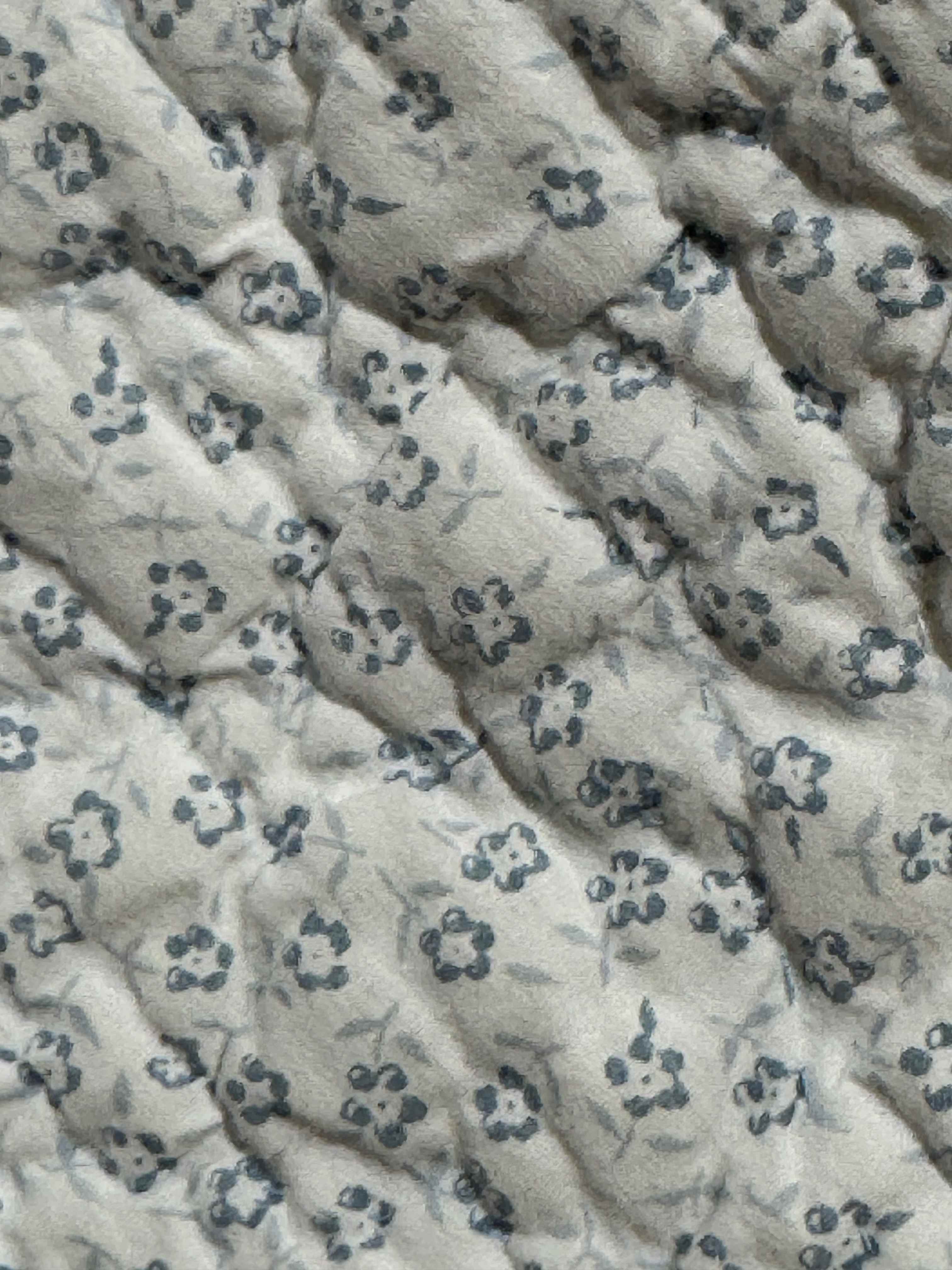 **SOLD** Vintage Old Mill Wheel Quilt **SOLD**