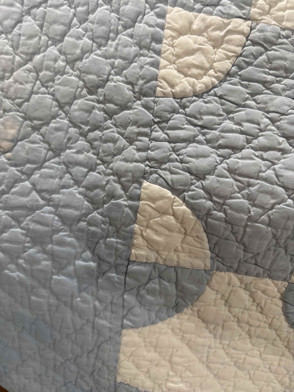 **SOLD** Vintage Old Mill Wheel Quilt **SOLD**